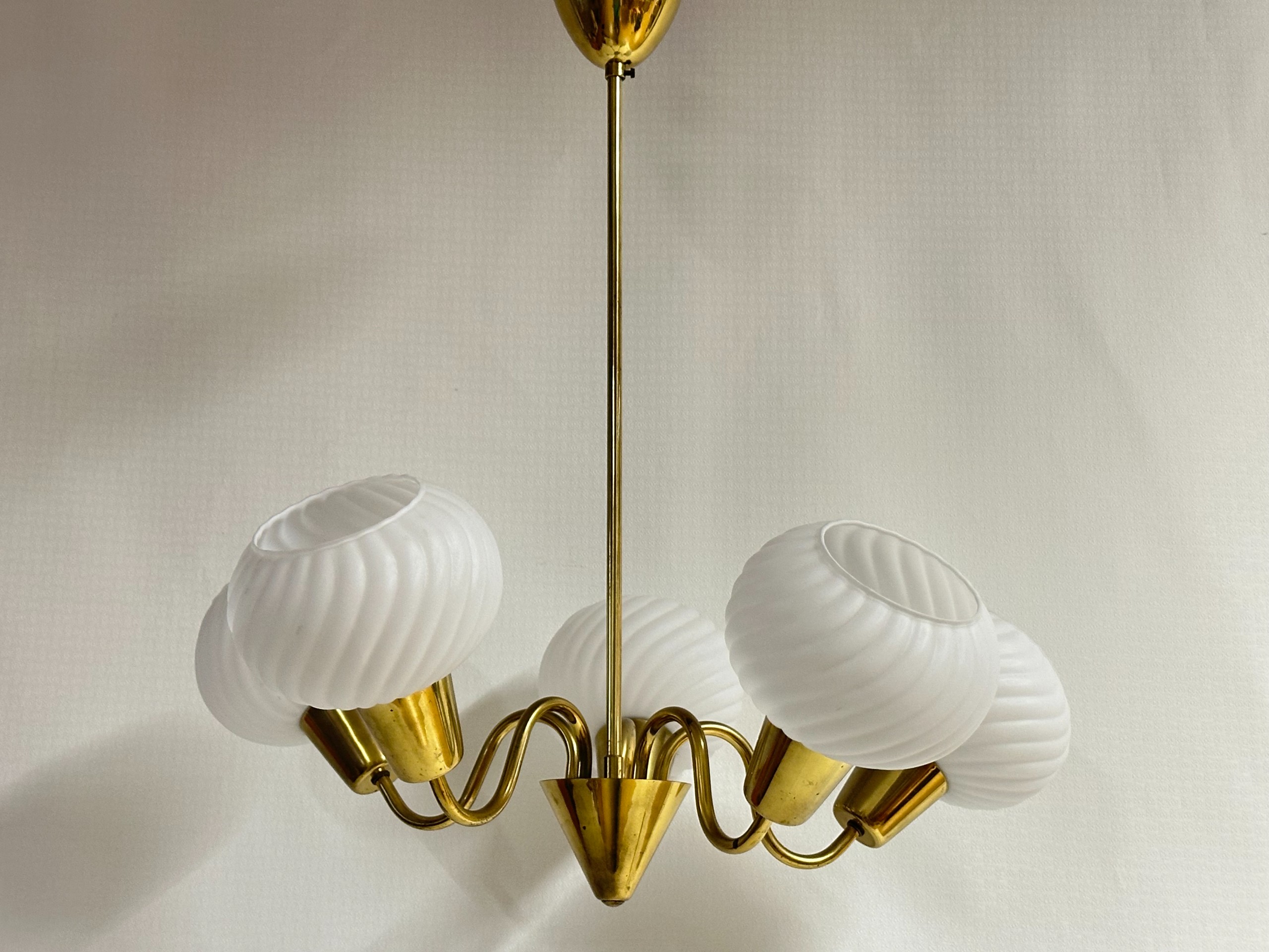 Itsu - Huutokauppa Ekman