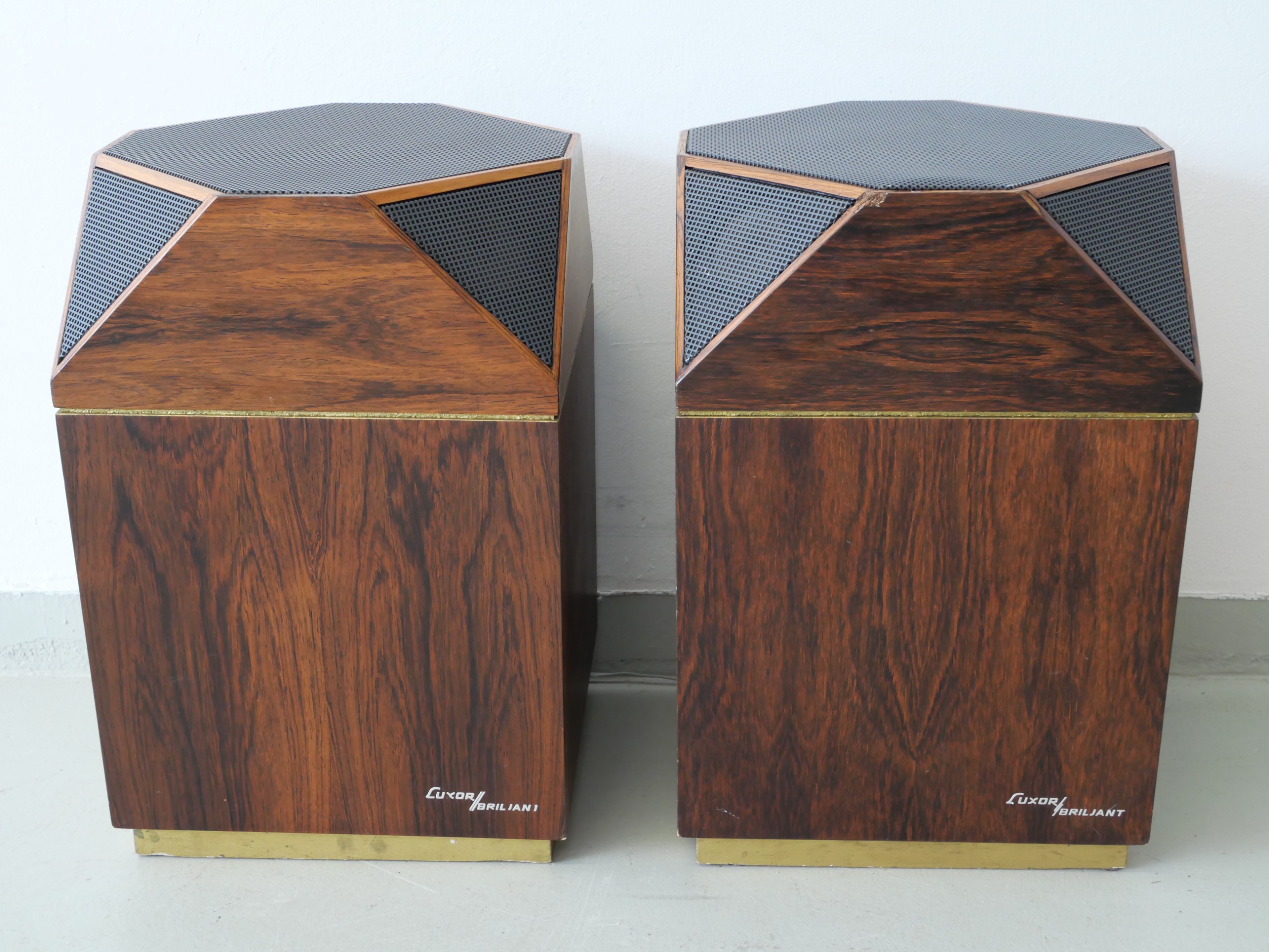 *Kaiuttimet - Huutokauppa Ekman