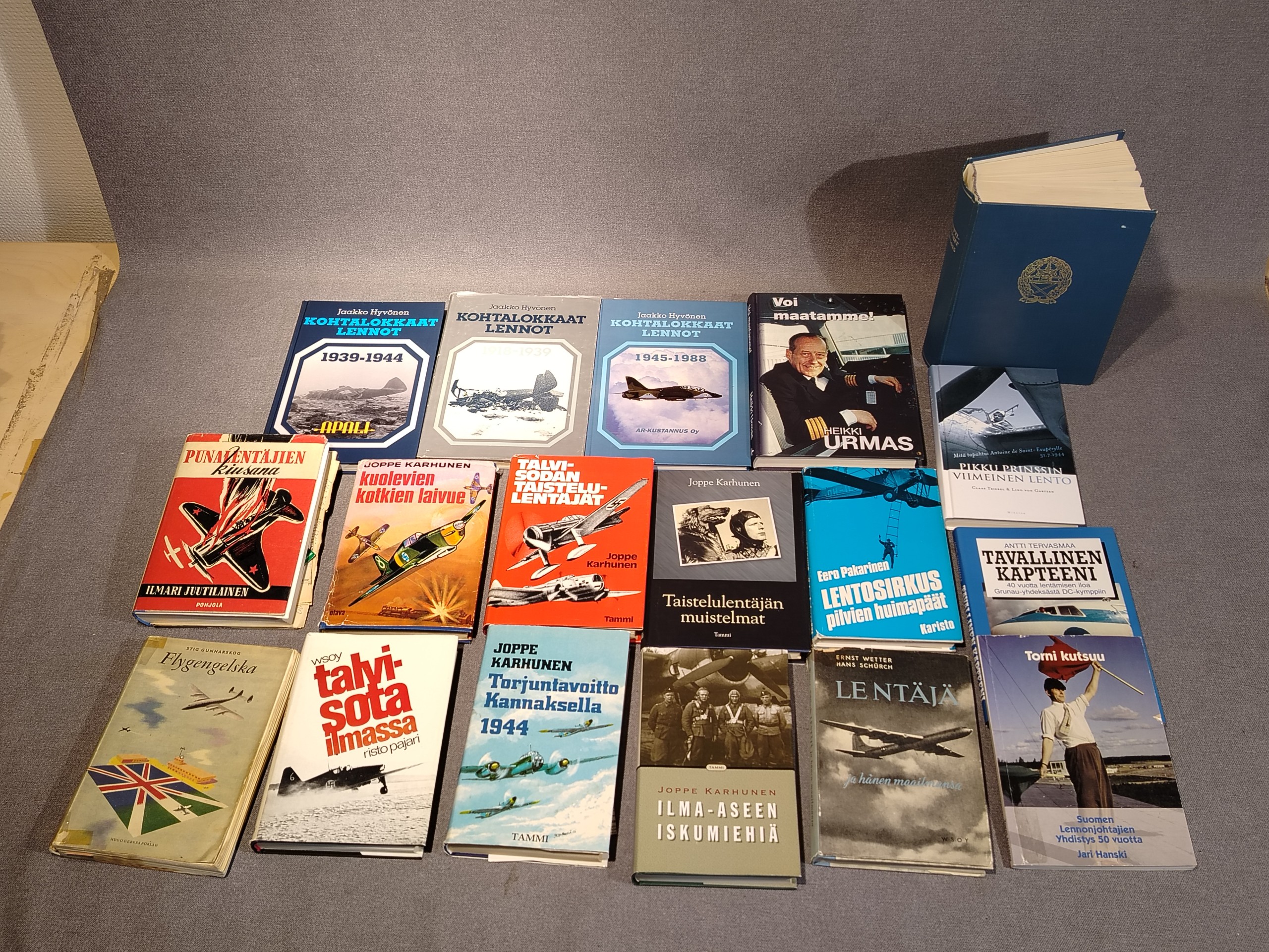 Ilmailukirjat - Huutokauppa Ekman