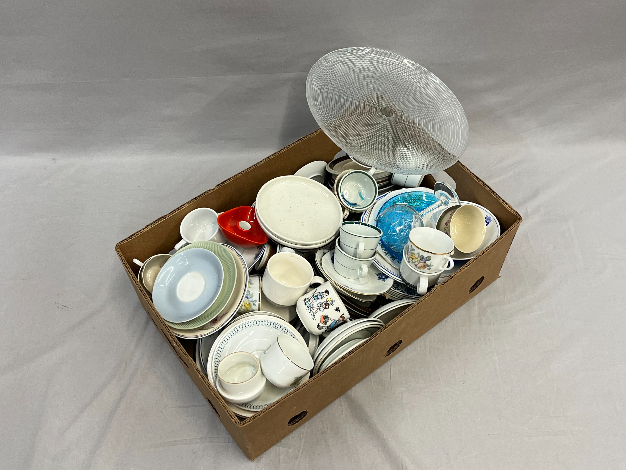 Astiat, lasi ym - Huutokauppa Ekman