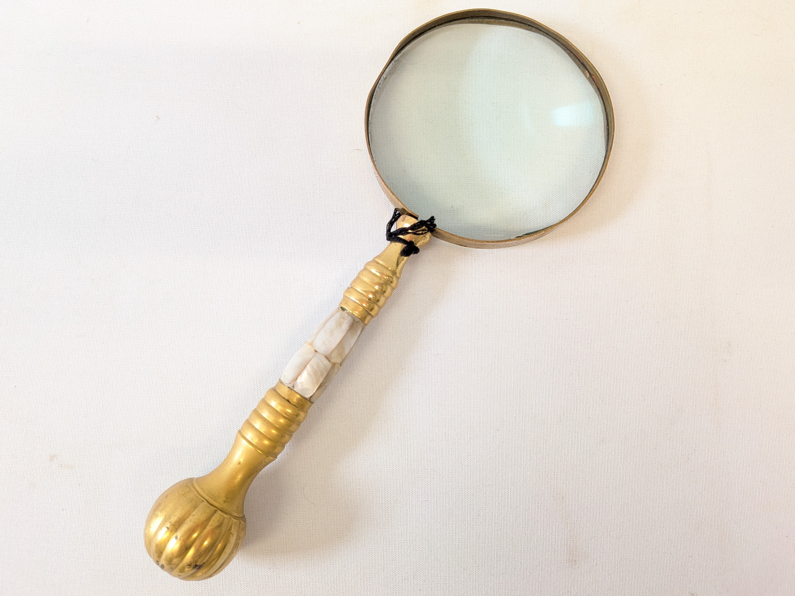 Vanha suurennuslasi - Huutokauppa Ekman