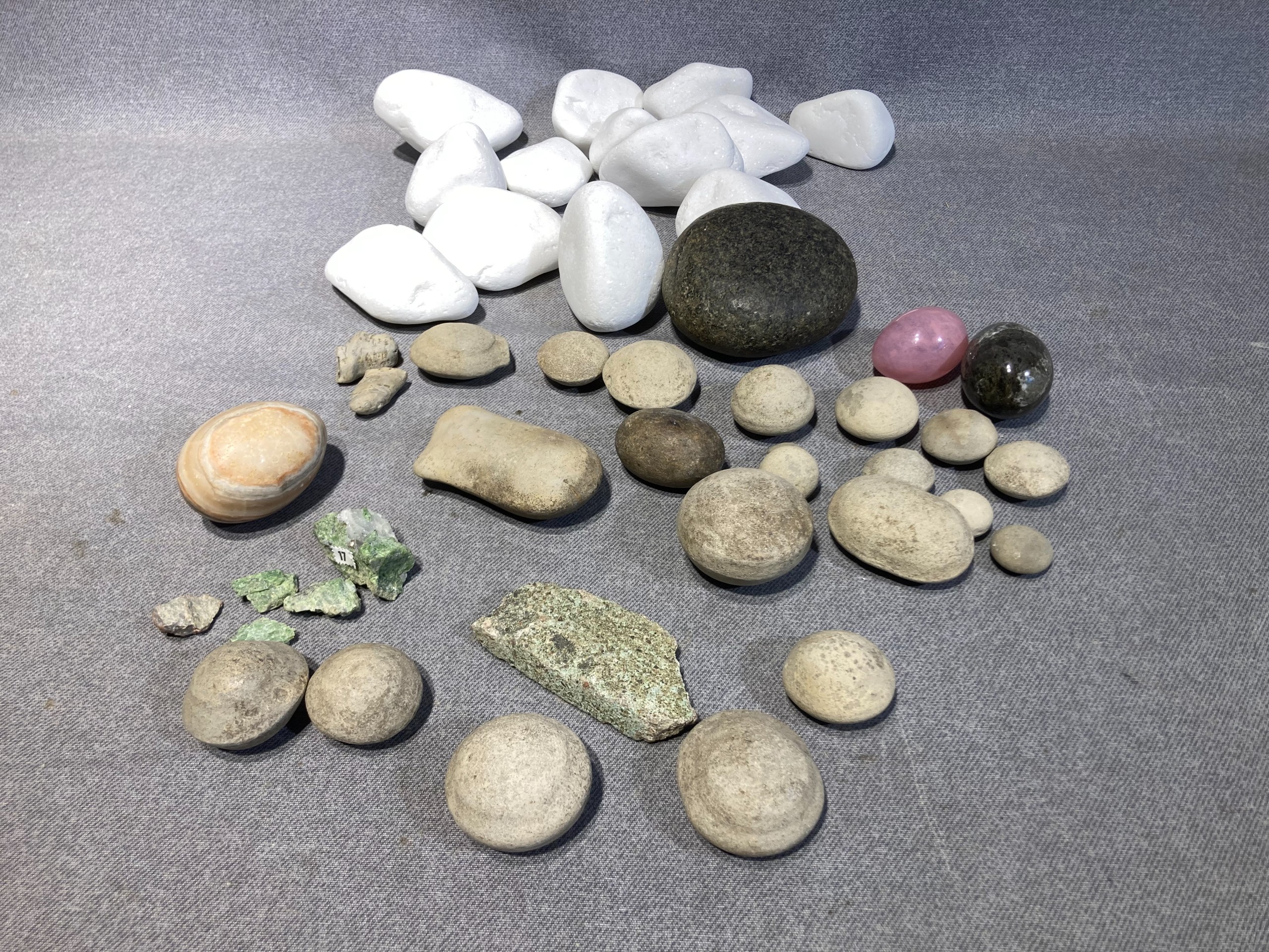 Kivimateriaalia - Huutokauppa Ekman