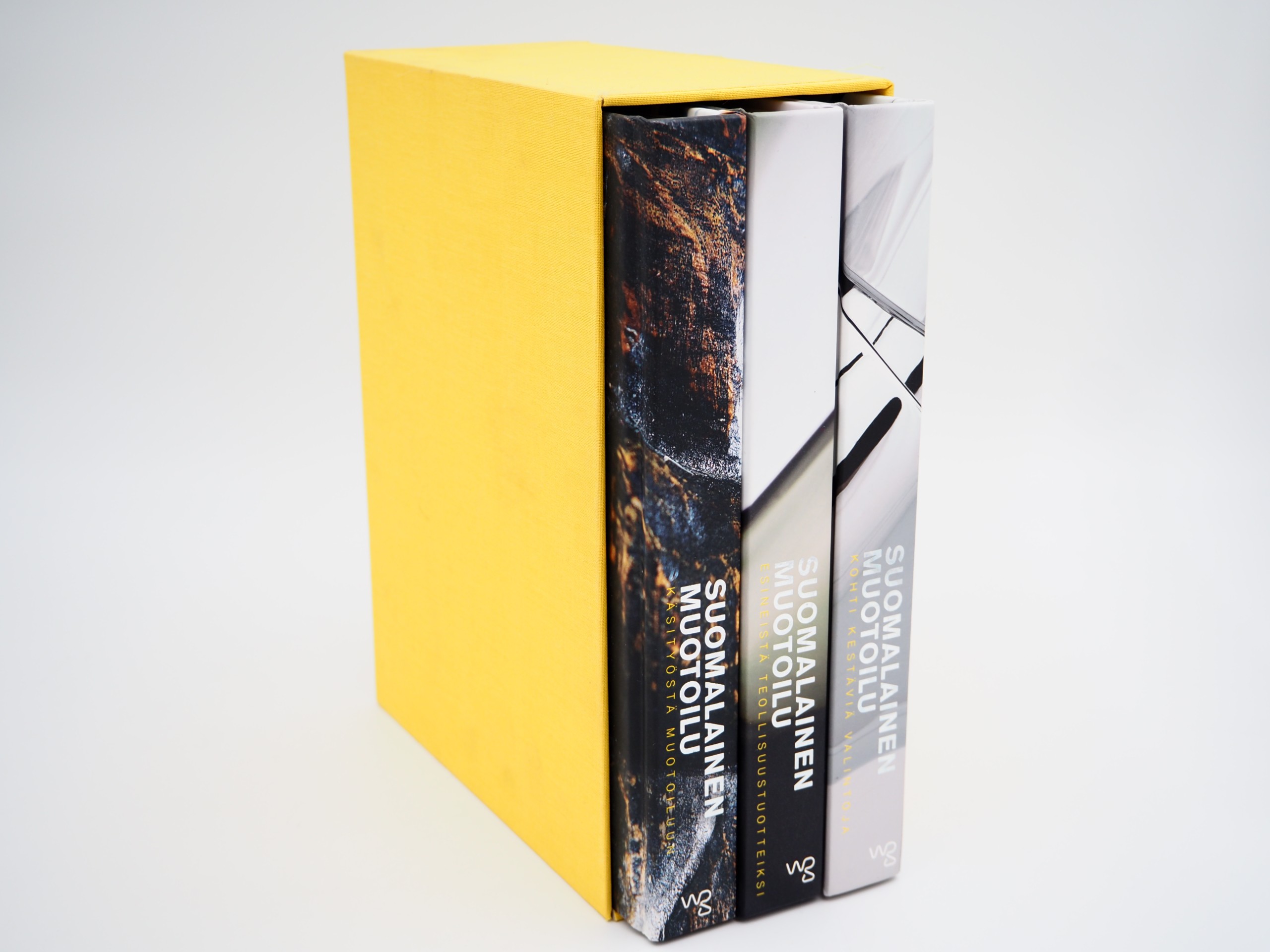 Suomalainen muotoilu kirjasarja