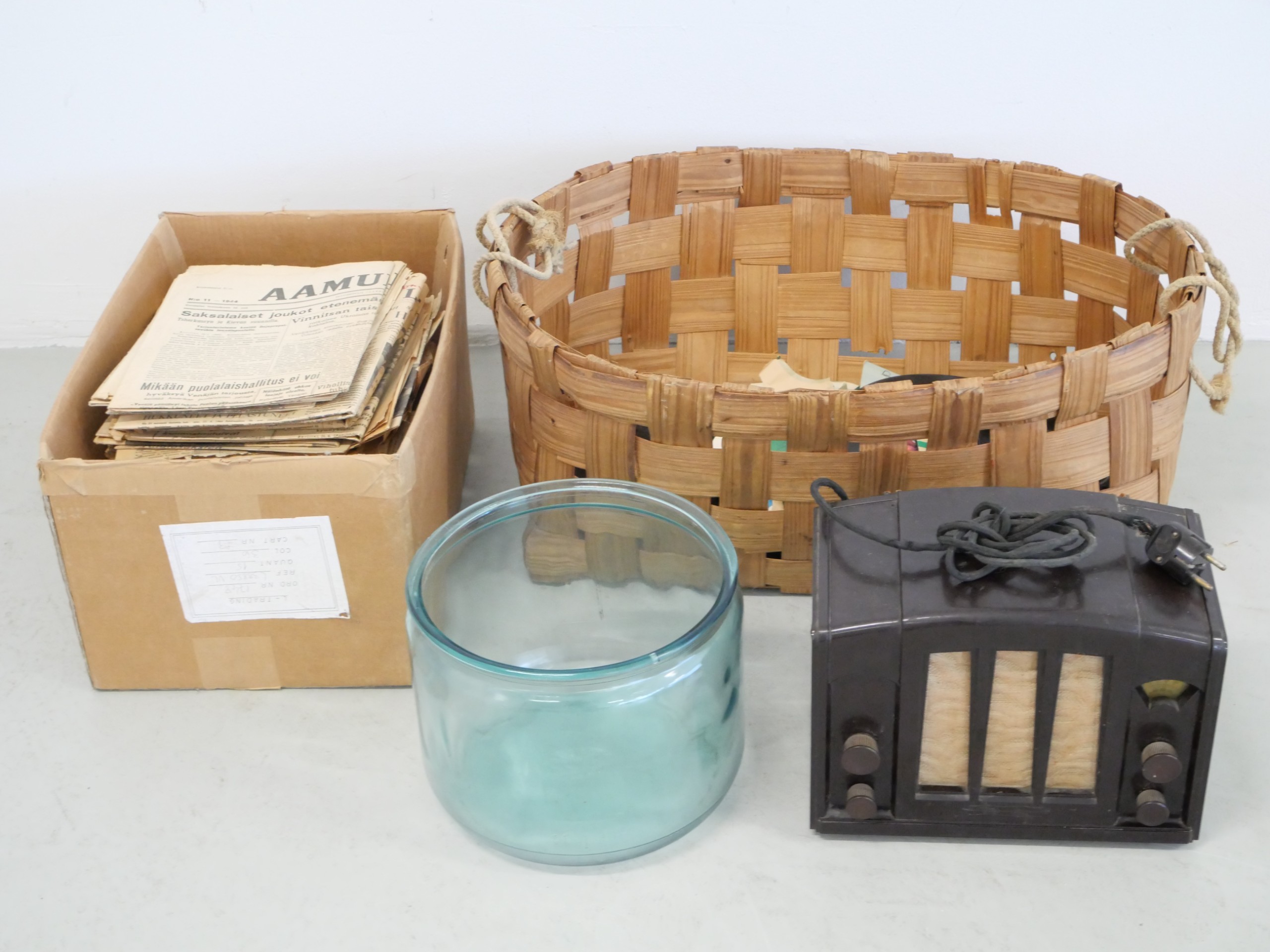 *Savikiekot, radiot ym. - Huutokauppa Ekman