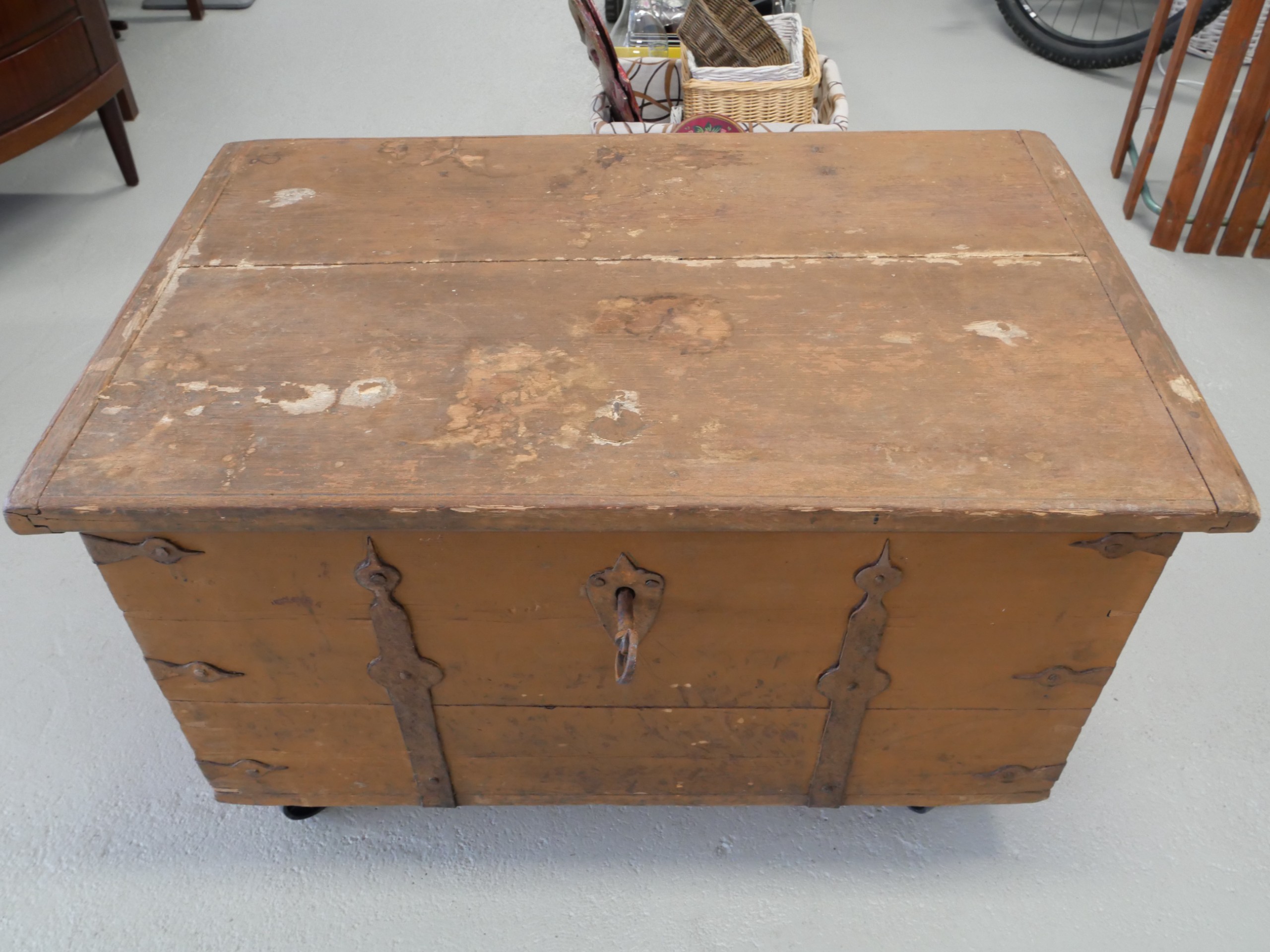 *Antiikkiarkku - Huutokauppa Ekman