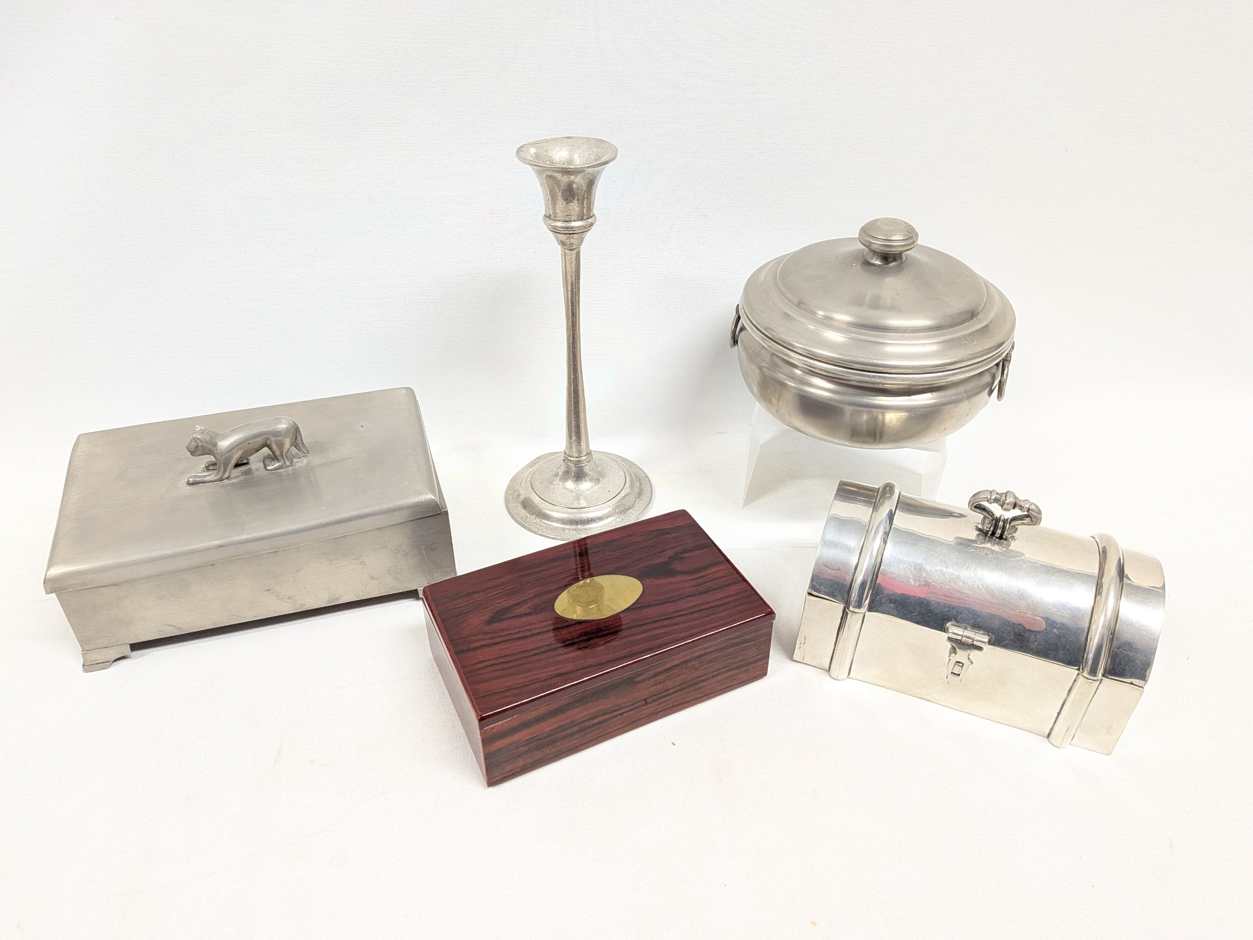 Tinaesineet ym. - Huutokauppa Ekman