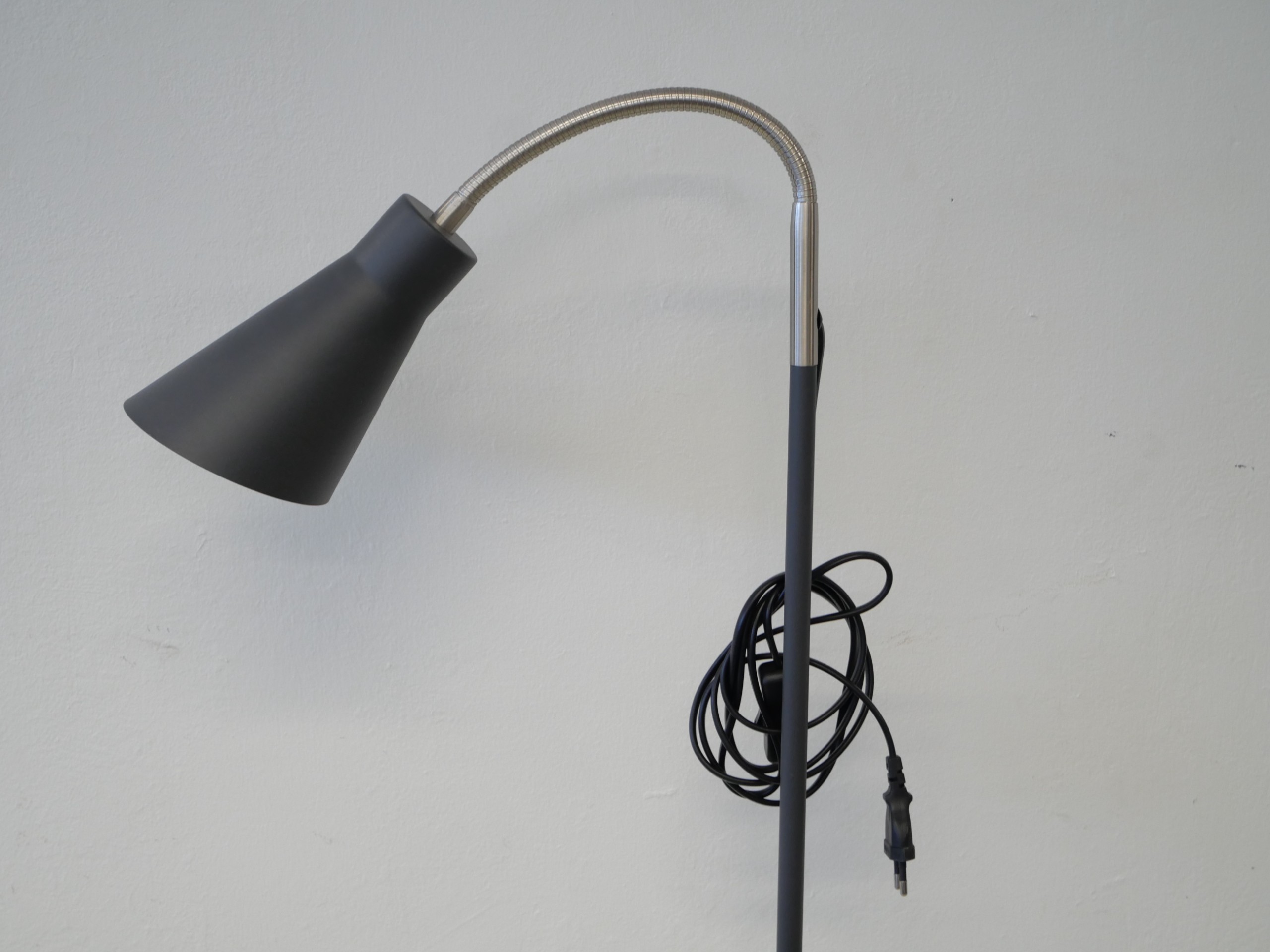 *Lattiavalaisin - Huutokauppa Ekman