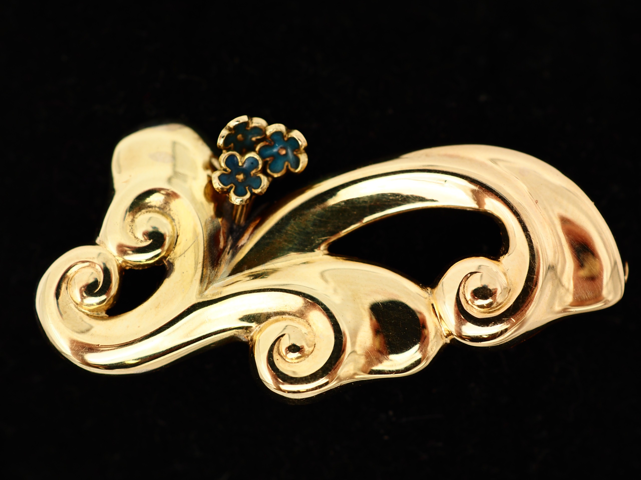 Kultainen rintaneula 14k - Huutokauppa Ekman