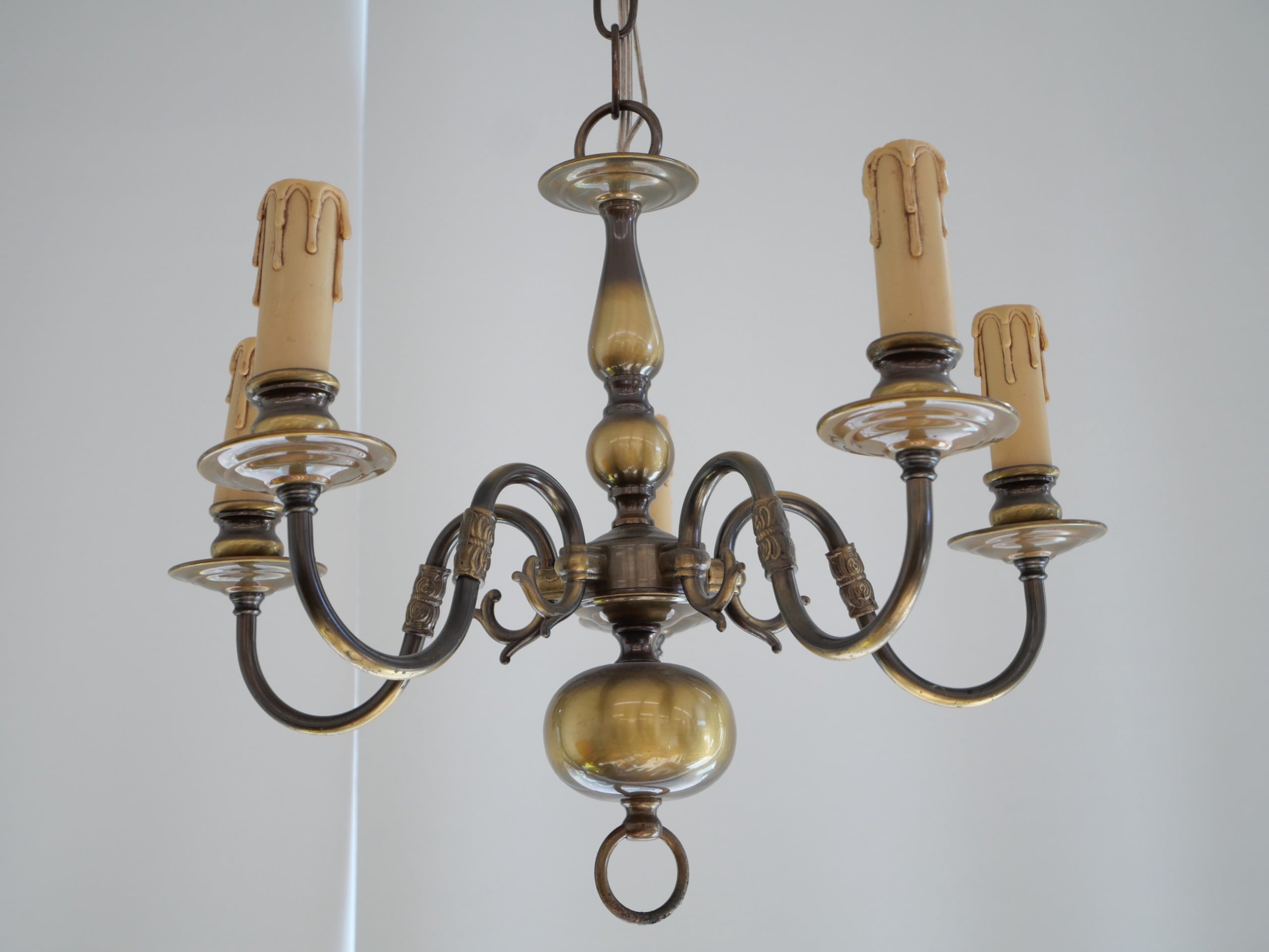 Kattovalaisin - Huutokauppa Ekman