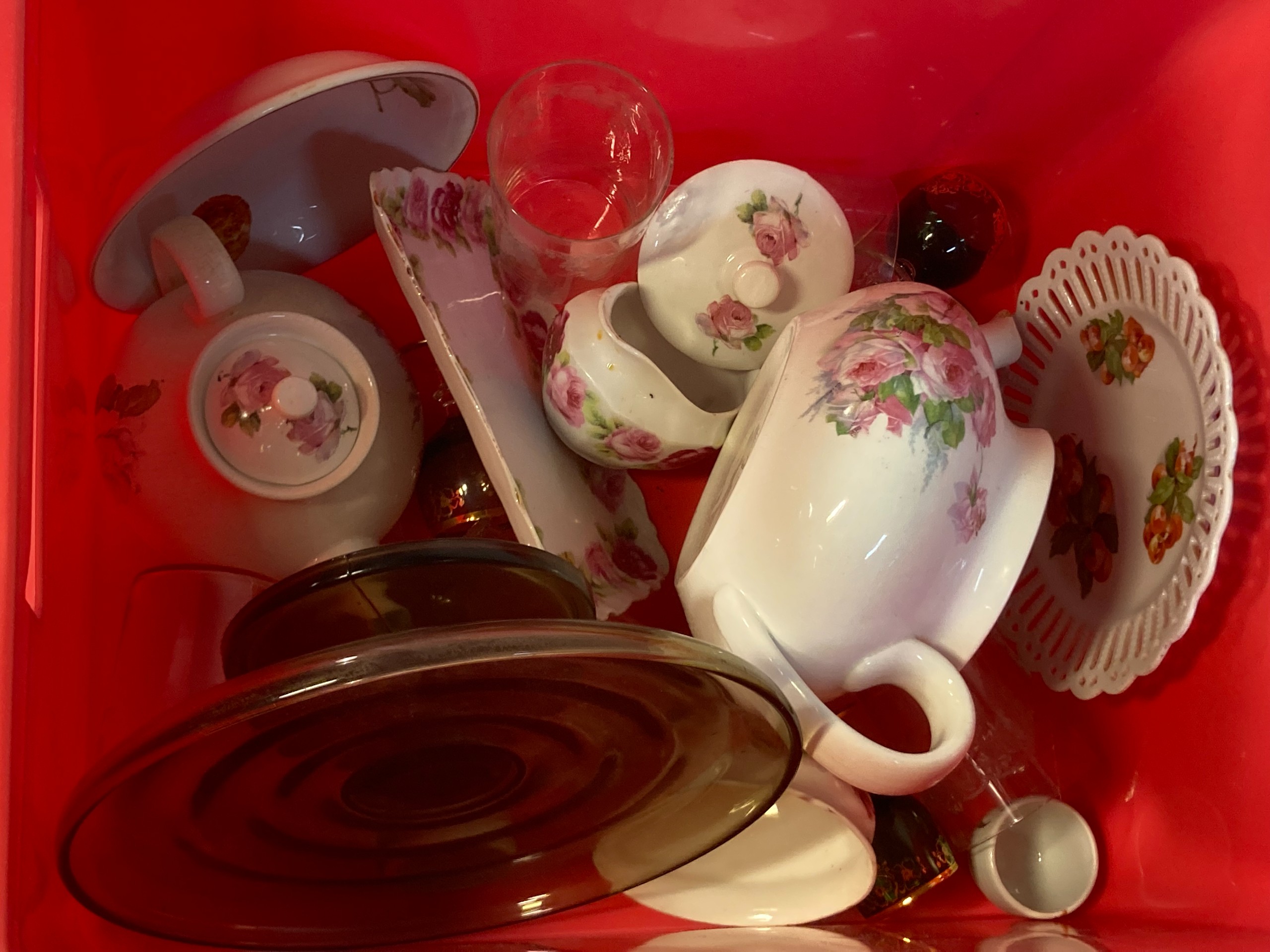 Posliinia ym. - Huutokauppa Ekman