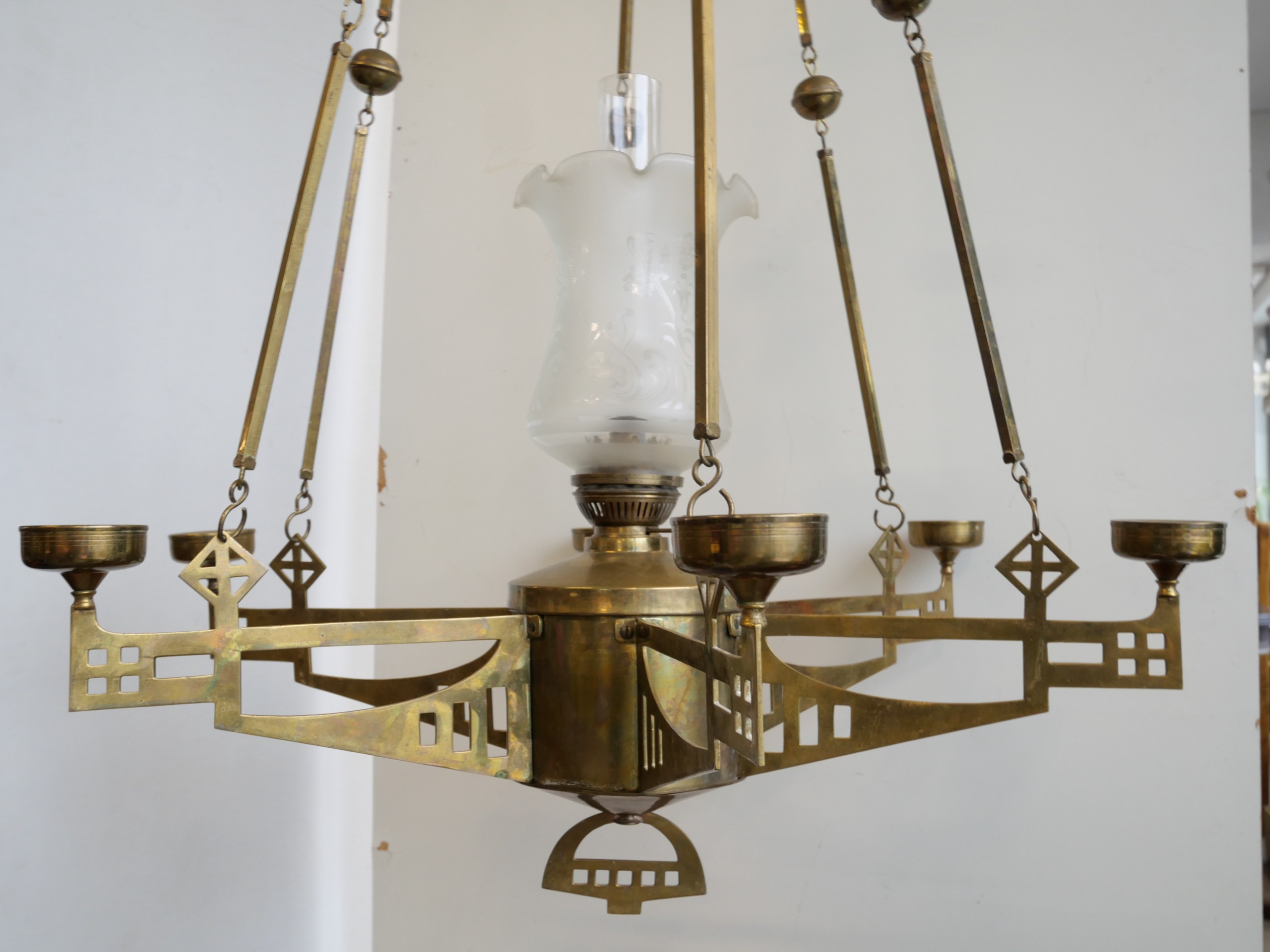 *Kattovalaisin - Huutokauppa Ekman