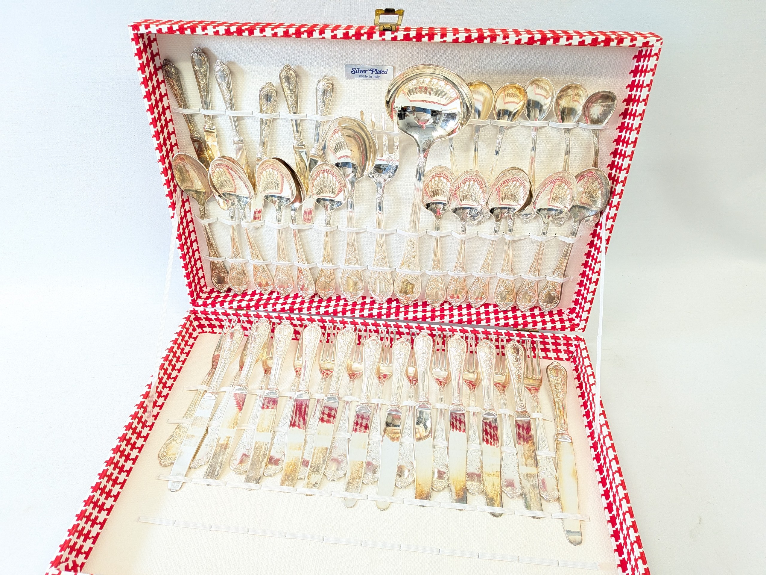 Hopeoidut aterimet - Huutokauppa Ekman