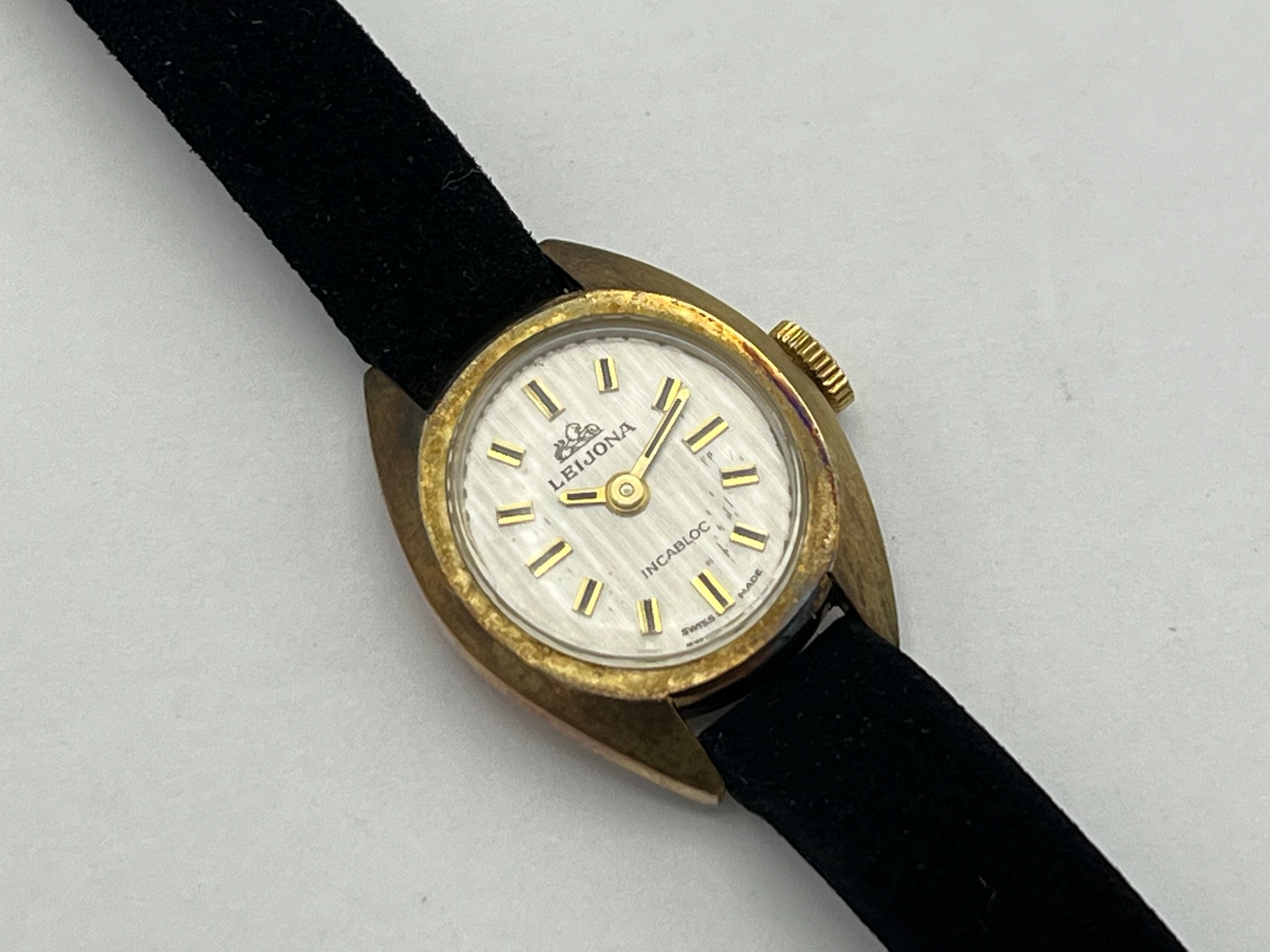 Leijona 14K 585 - Huutokauppa Ekman