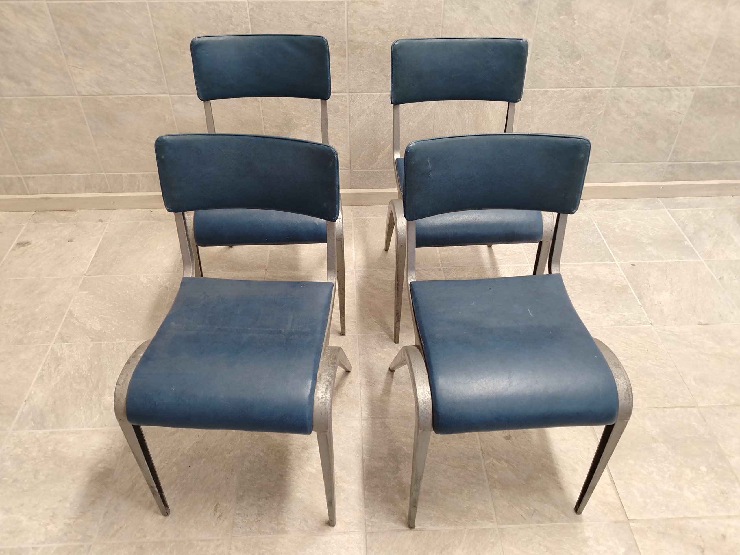 Tuolit - Huutokauppa Ekman