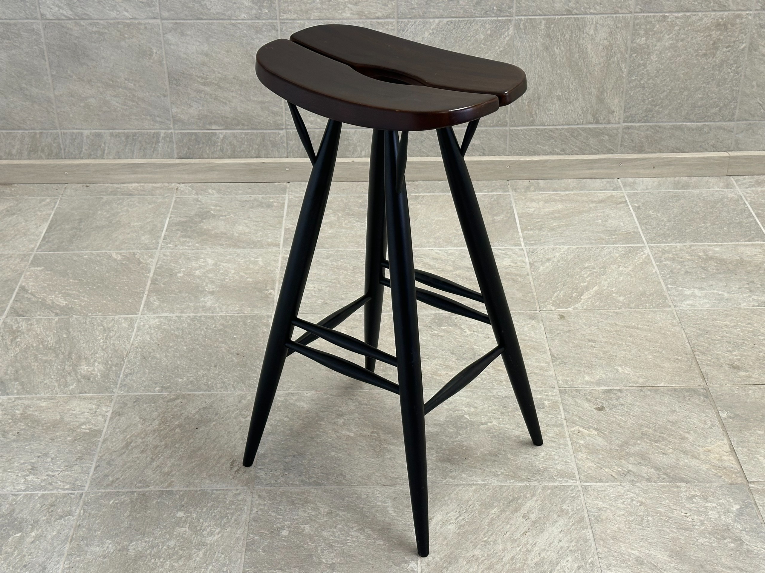 Ilmari Tapiovaara - Huutokauppa Ekman