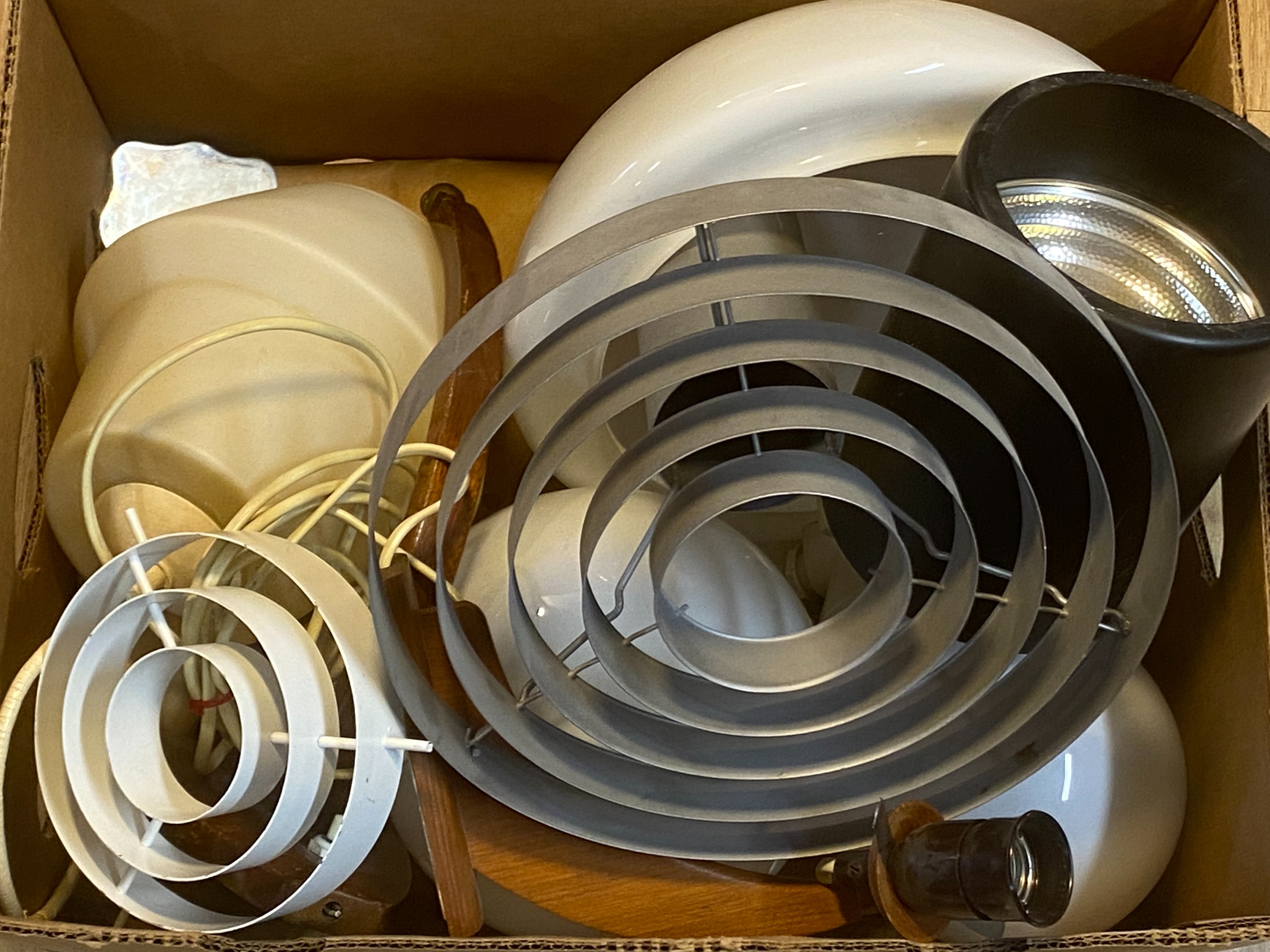 Valasinosia ym. - Huutokauppa Ekman