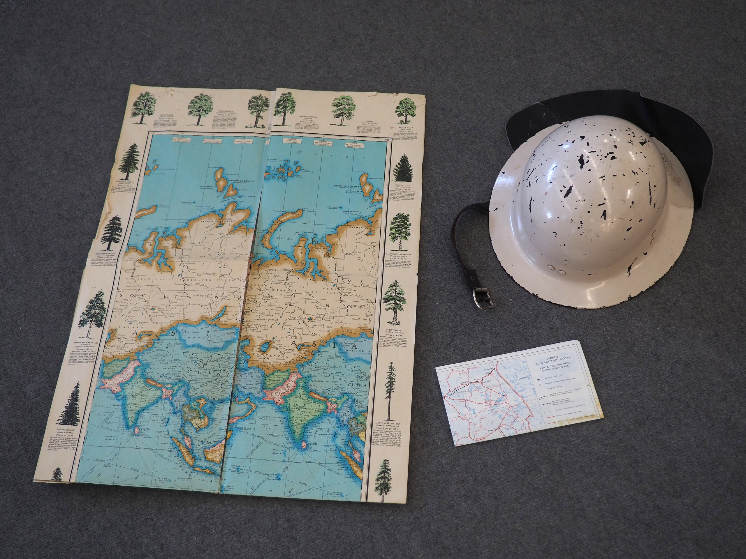 Kartta ja kypärä - Huutokauppa Ekman