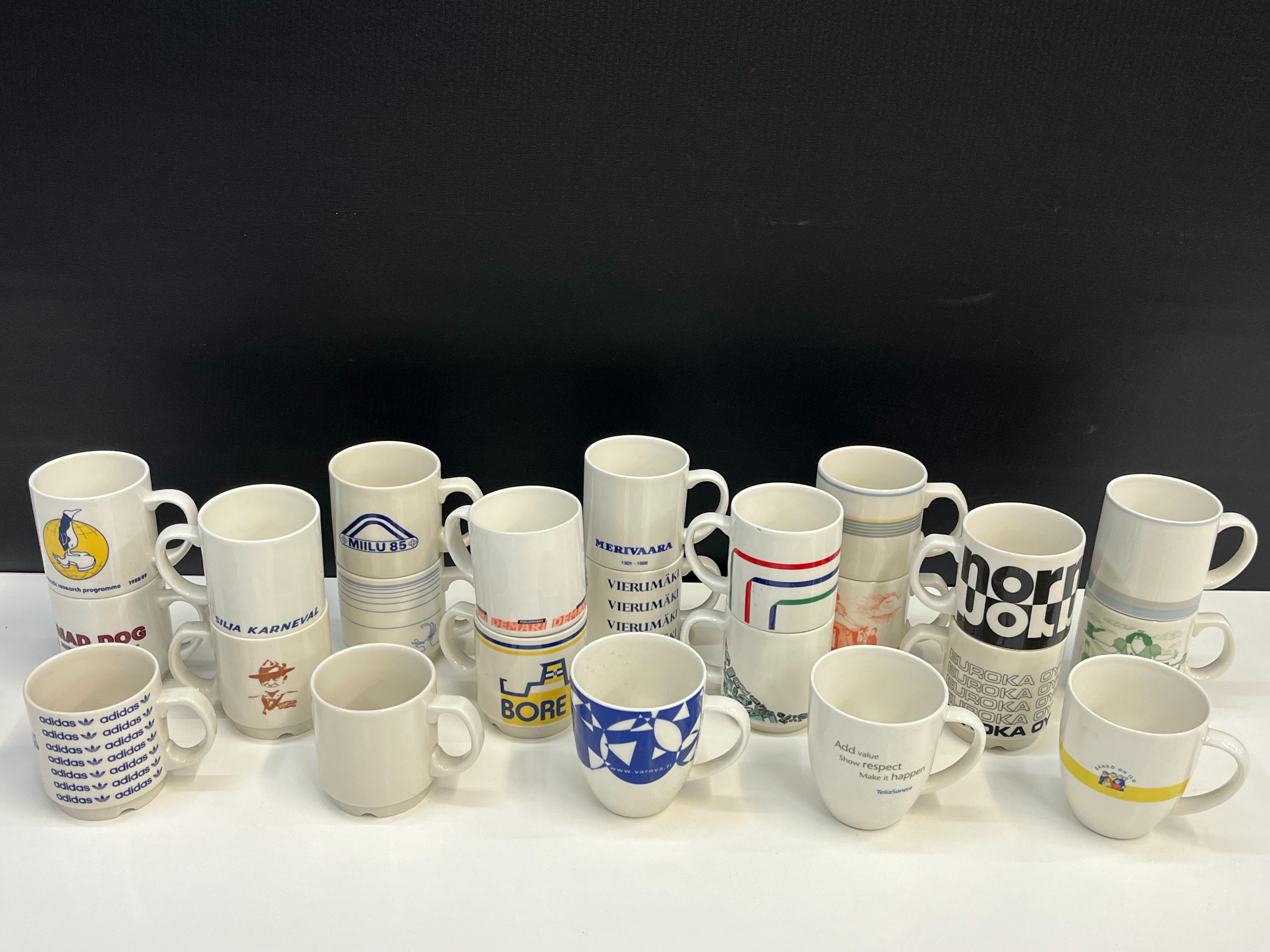 Arabia - Huutokauppa Ekman