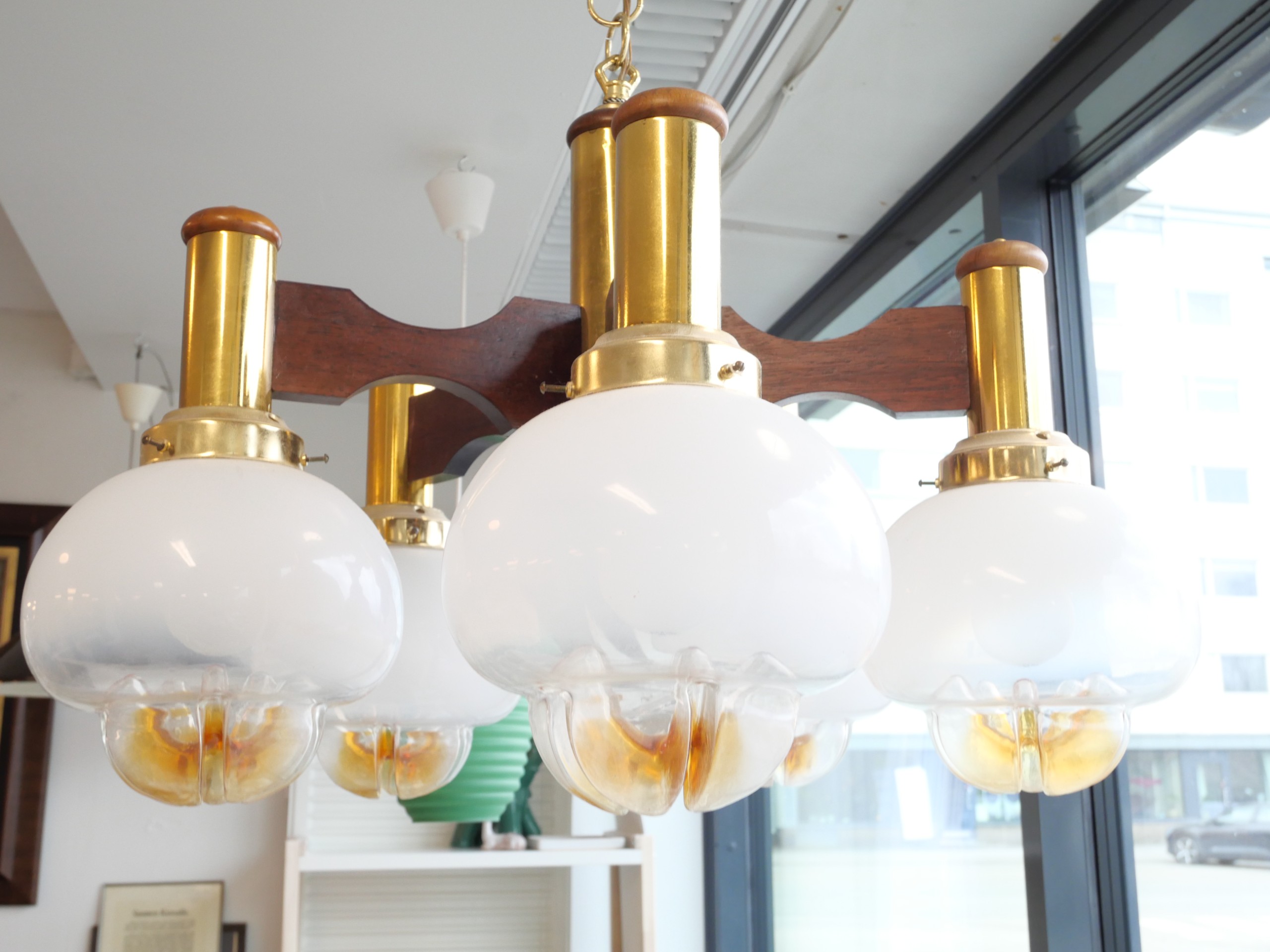 Kattovalaisin - Huutokauppa Ekman