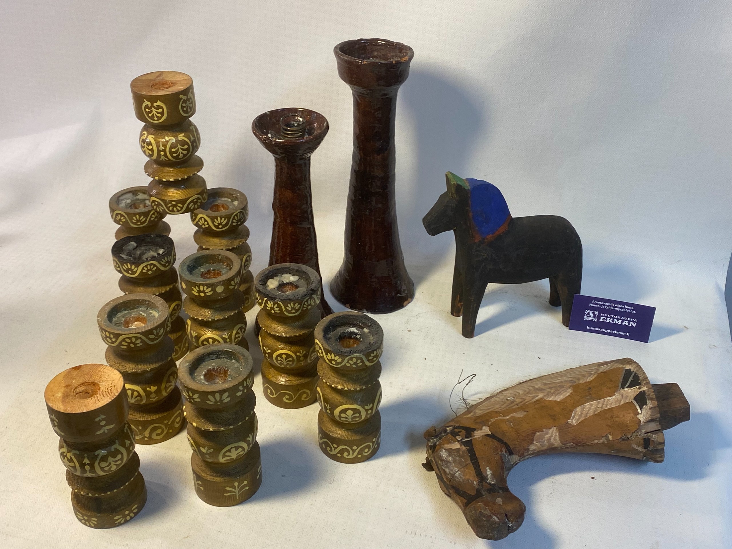 Puuesineitä ym. - Huutokauppa Ekman