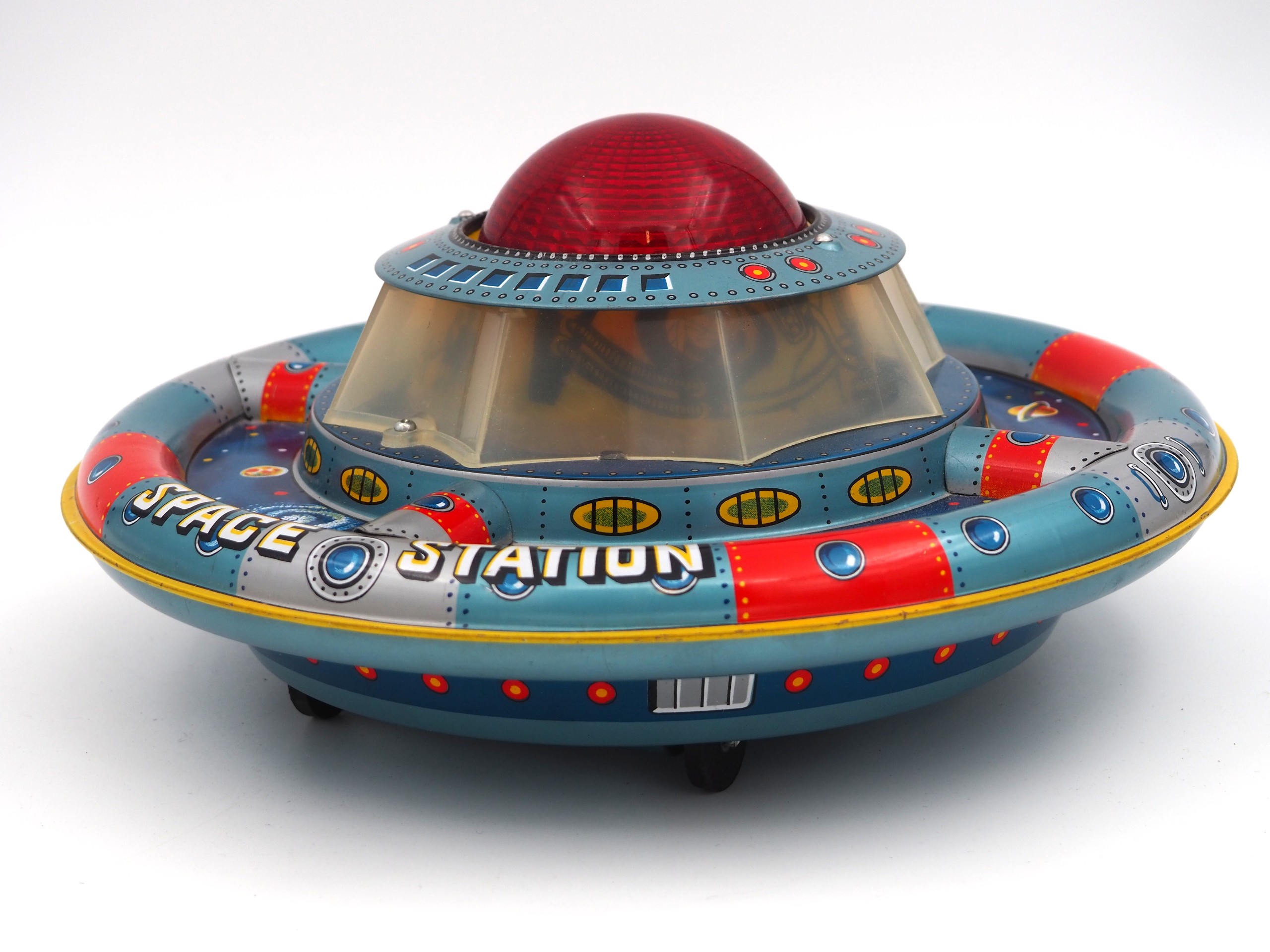 Japanilainen avaruusalus - Huutokauppa Ekman