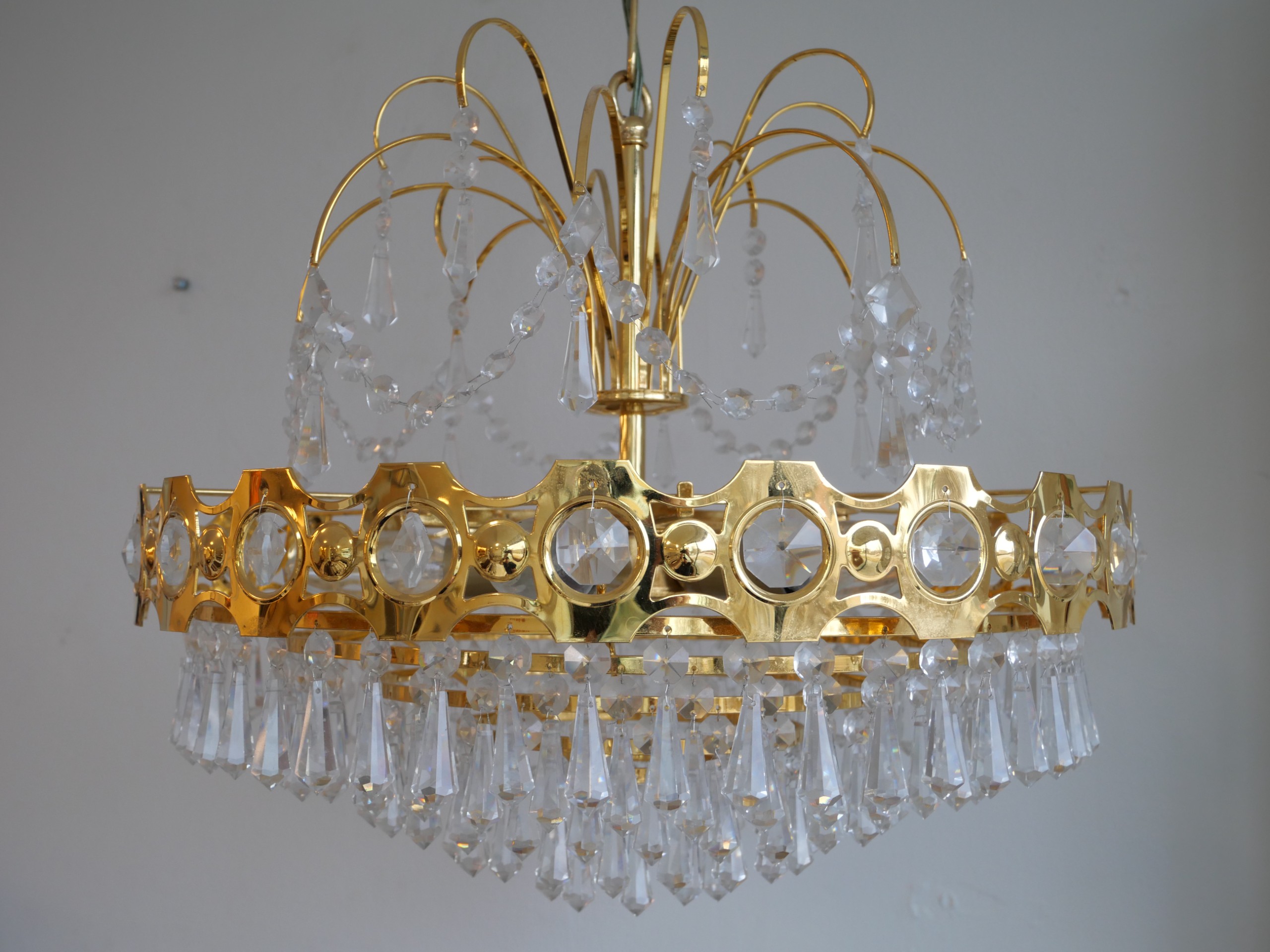 Kattovalaisin - Huutokauppa Ekman