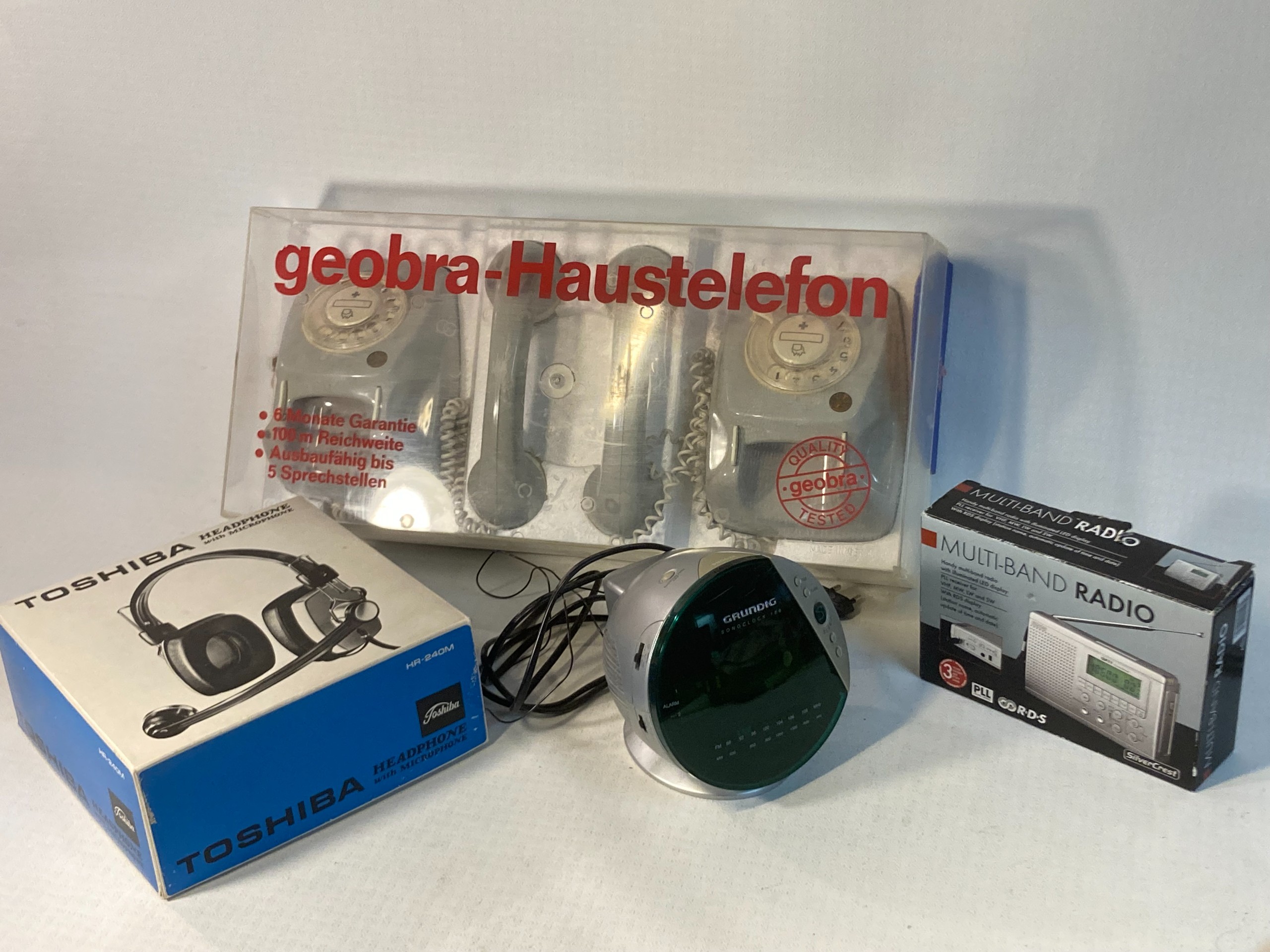 Radiot ym. - Huutokauppa Ekman