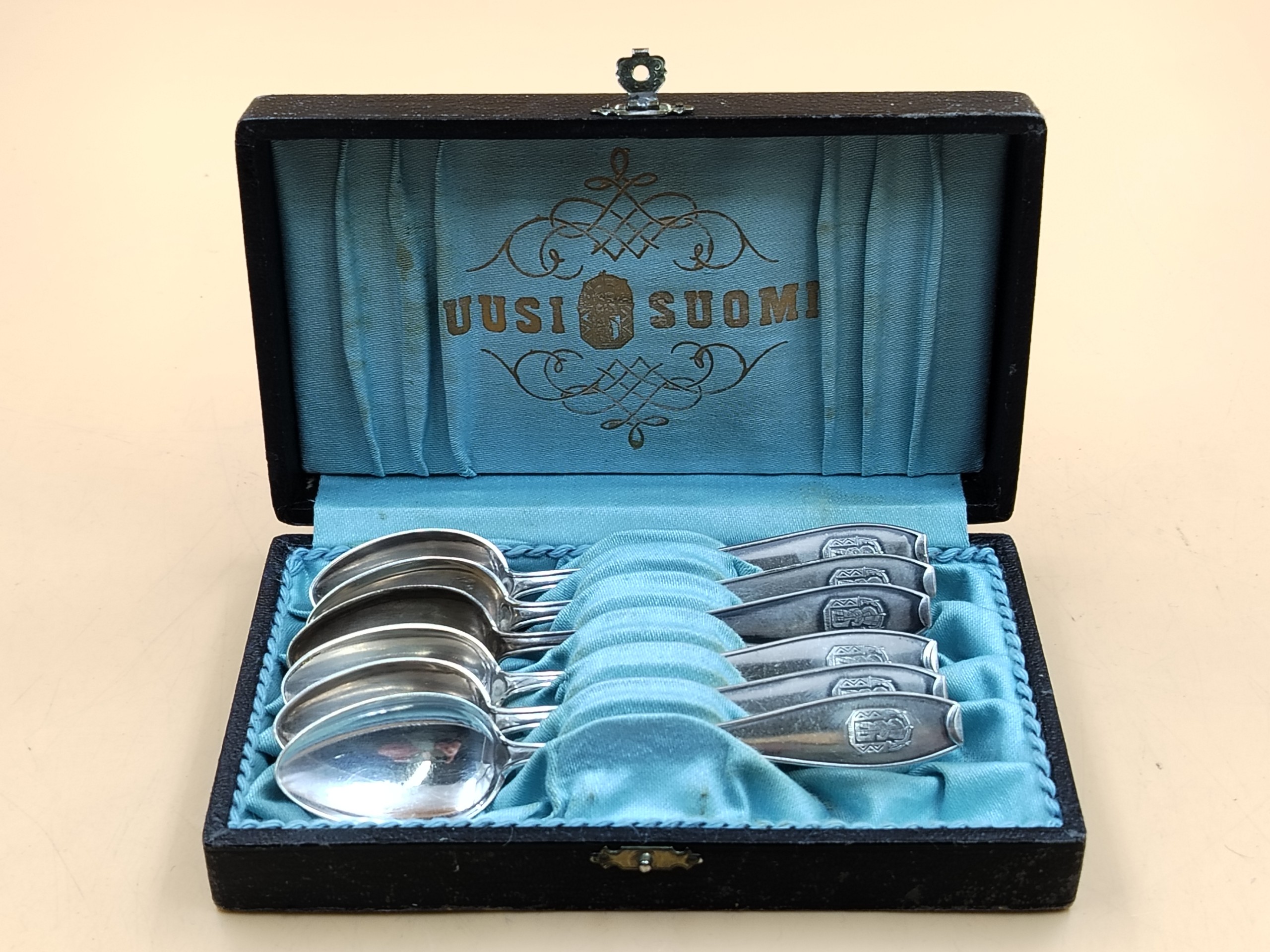 Hopeat - Huutokauppa Ekman