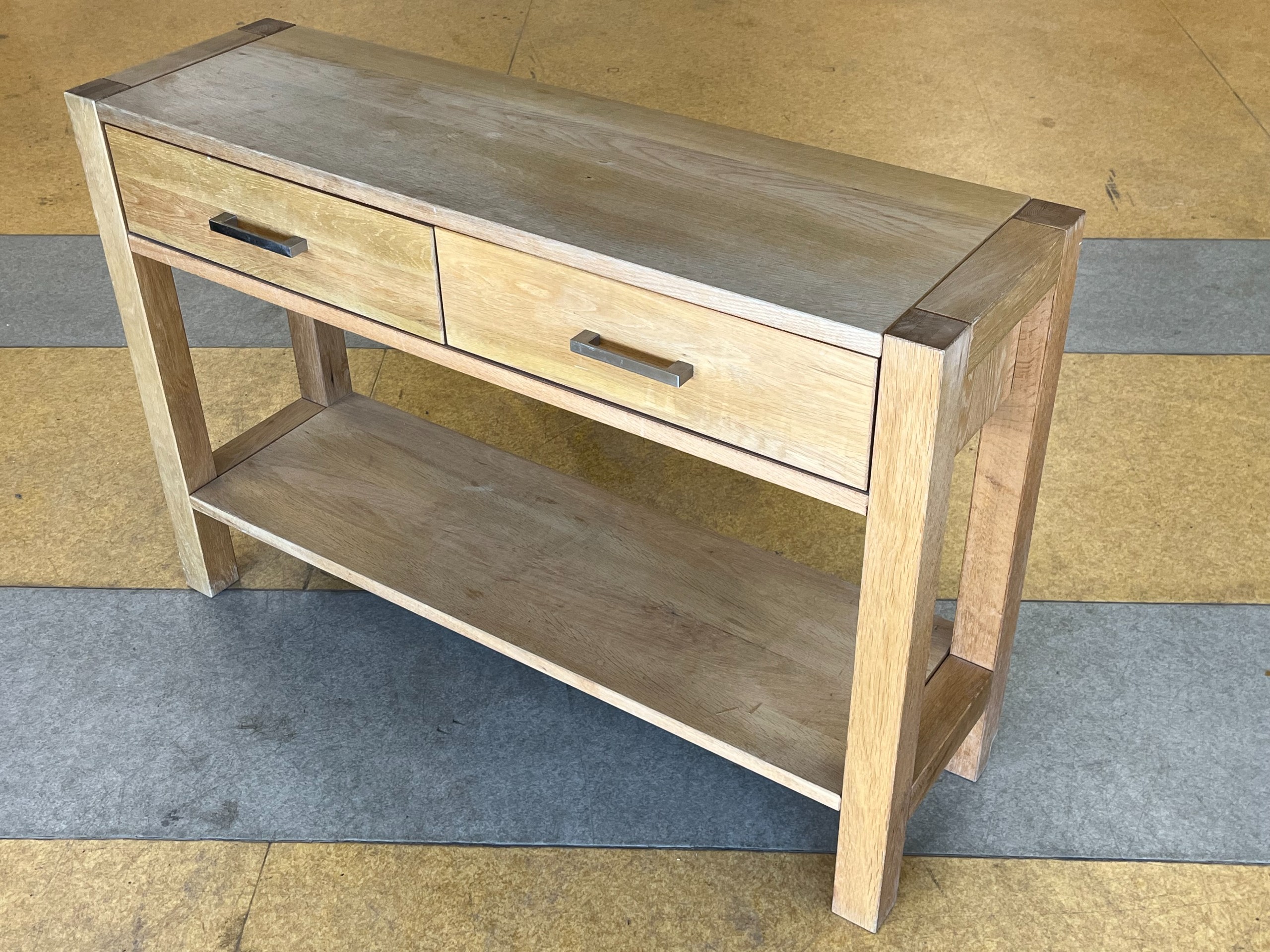 Pöytä - Huutokauppa Ekman