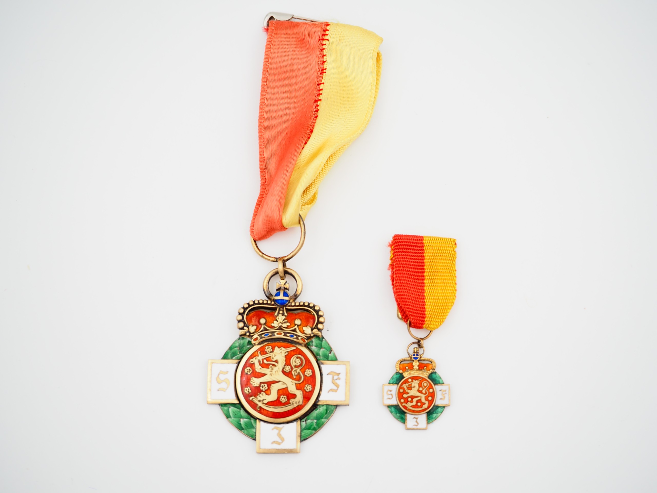 Kunniamerkit - Huutokauppa Ekman