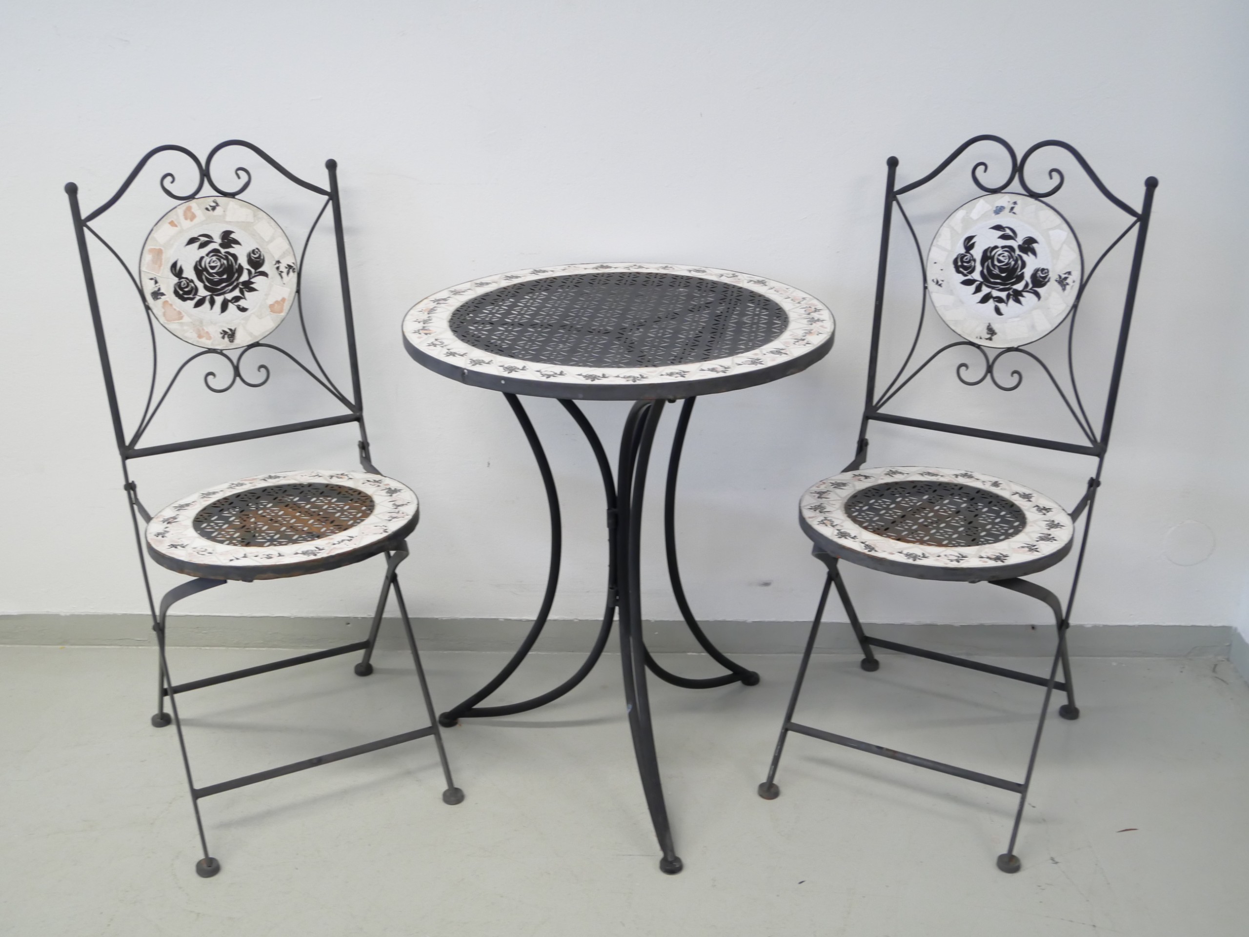 *Puutarhakalusteet - Huutokauppa Ekman