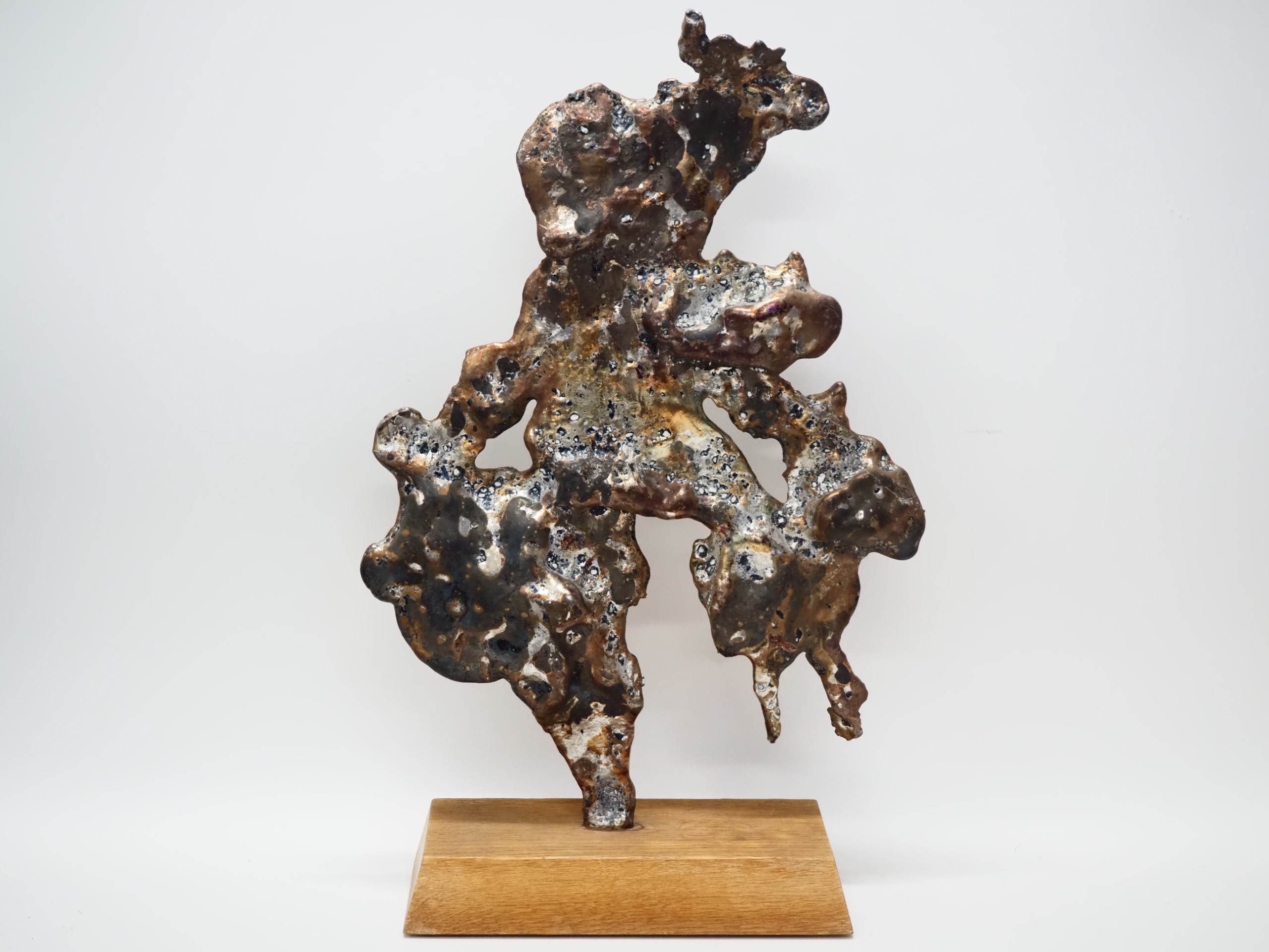 Veistos - Huutokauppa Ekman