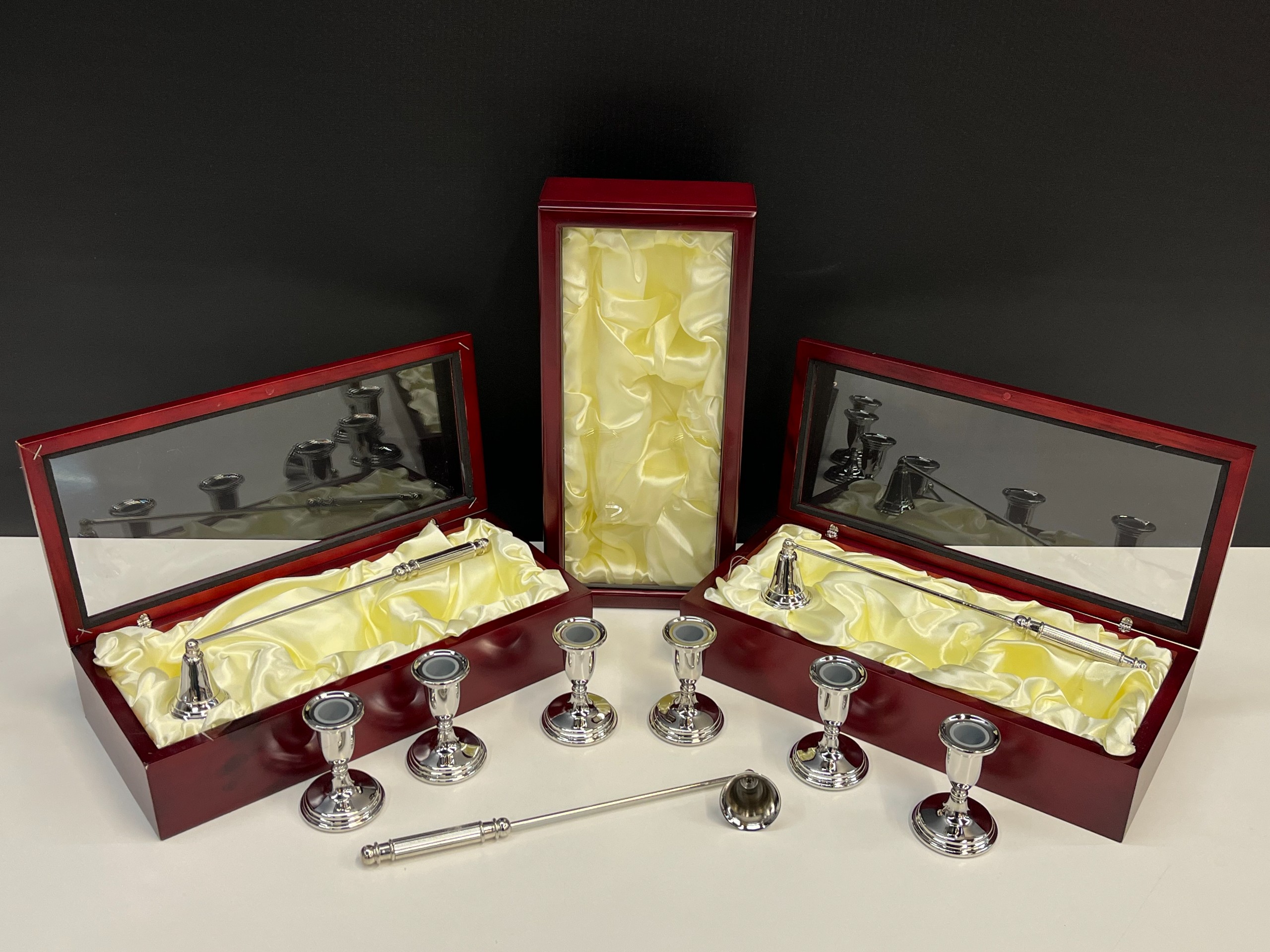 Kynttilänjalat ym - Huutokauppa Ekman