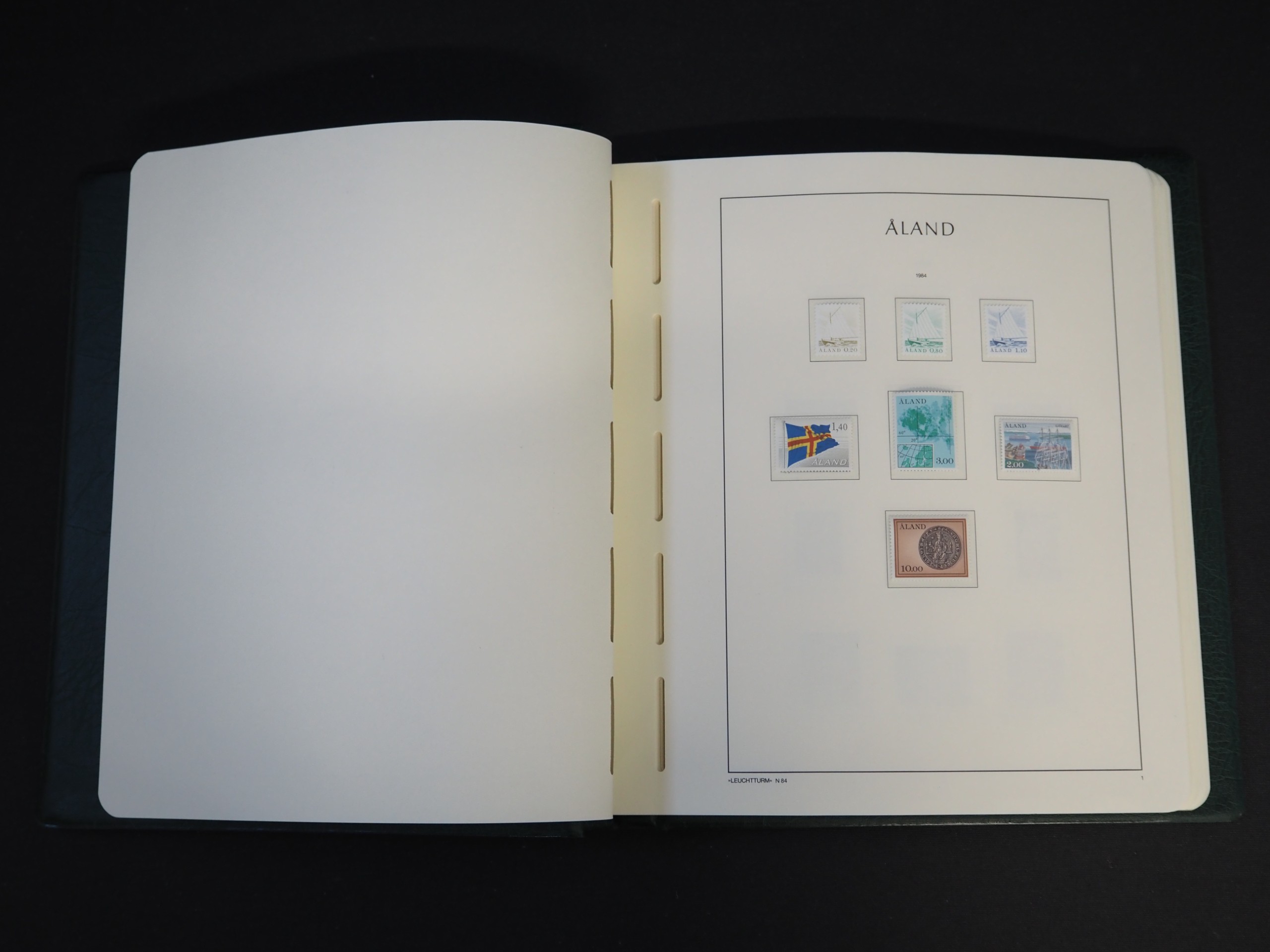 Ahvenanmaa postimerkkikansio - Huutokauppa Ekman