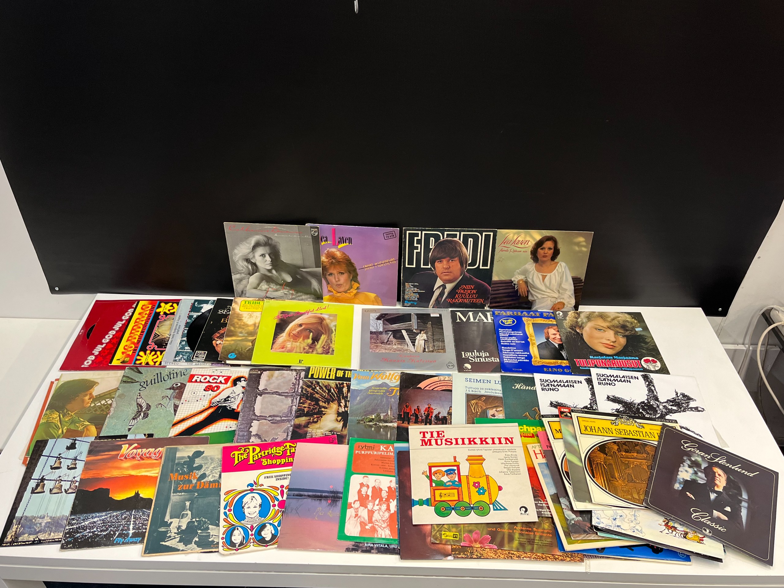 Vinyylilevyt - Huutokauppa Ekman