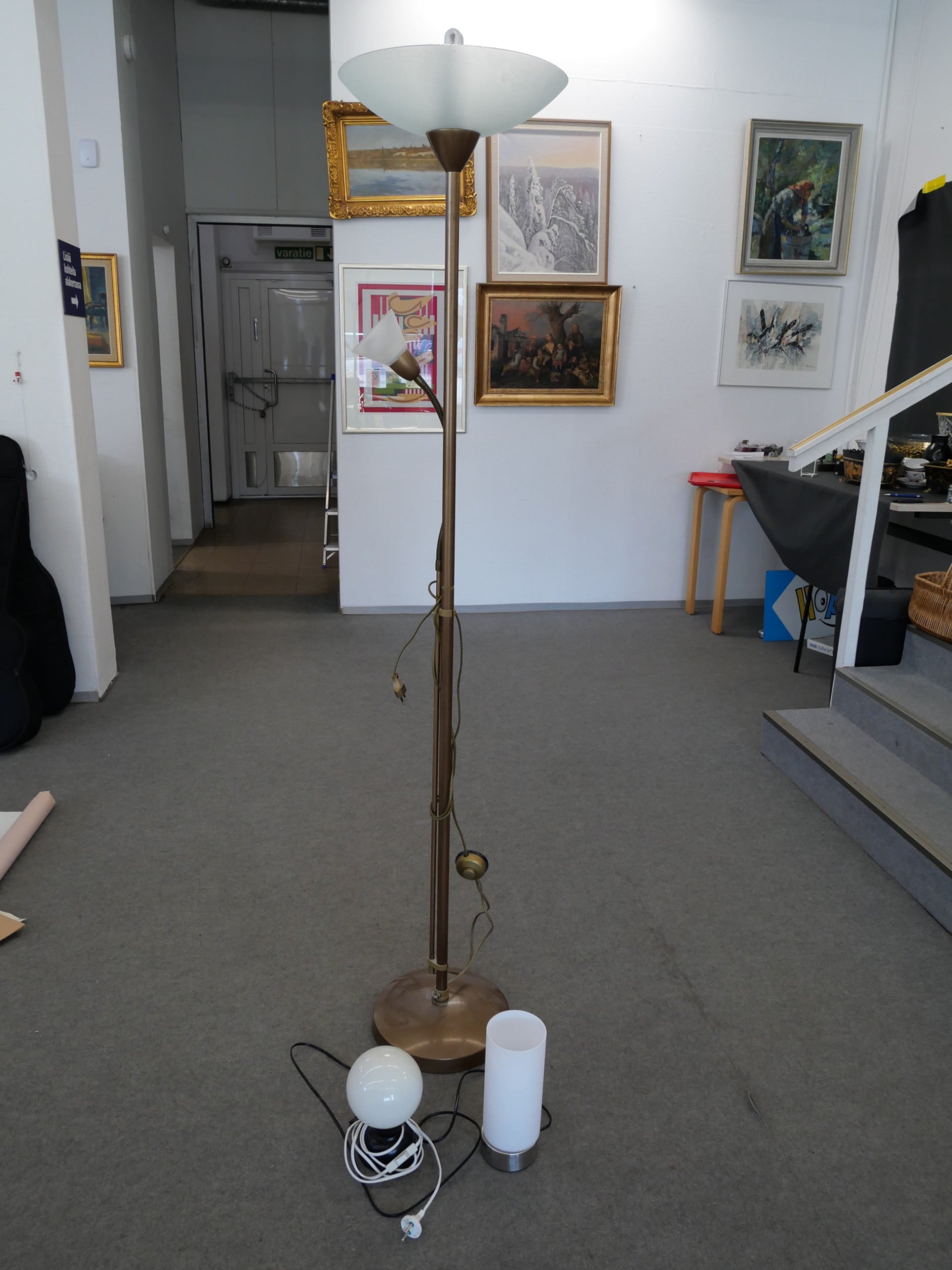 Valaisimet - Huutokauppa Ekman