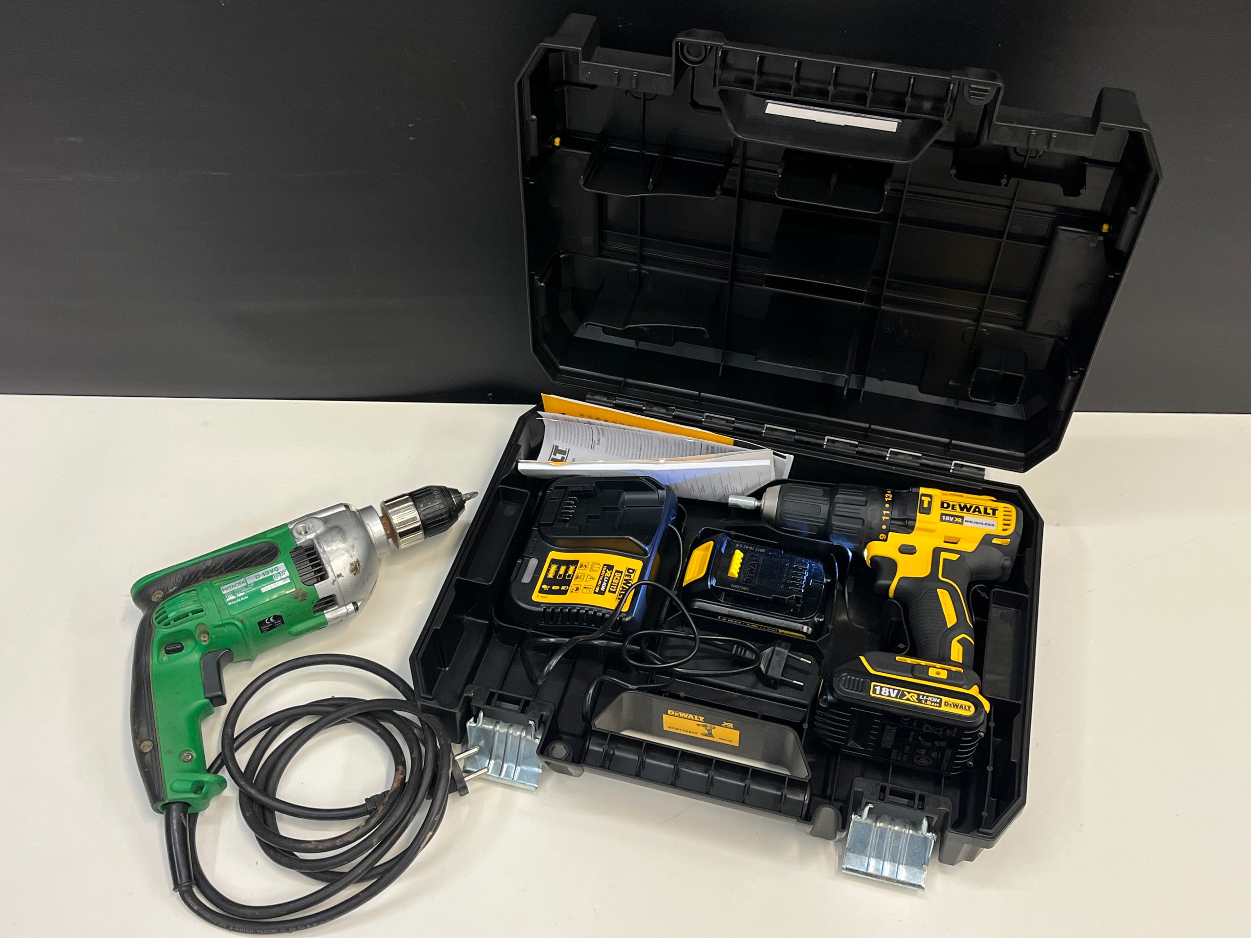 Dewalt, Hitachi - Huutokauppa Ekman