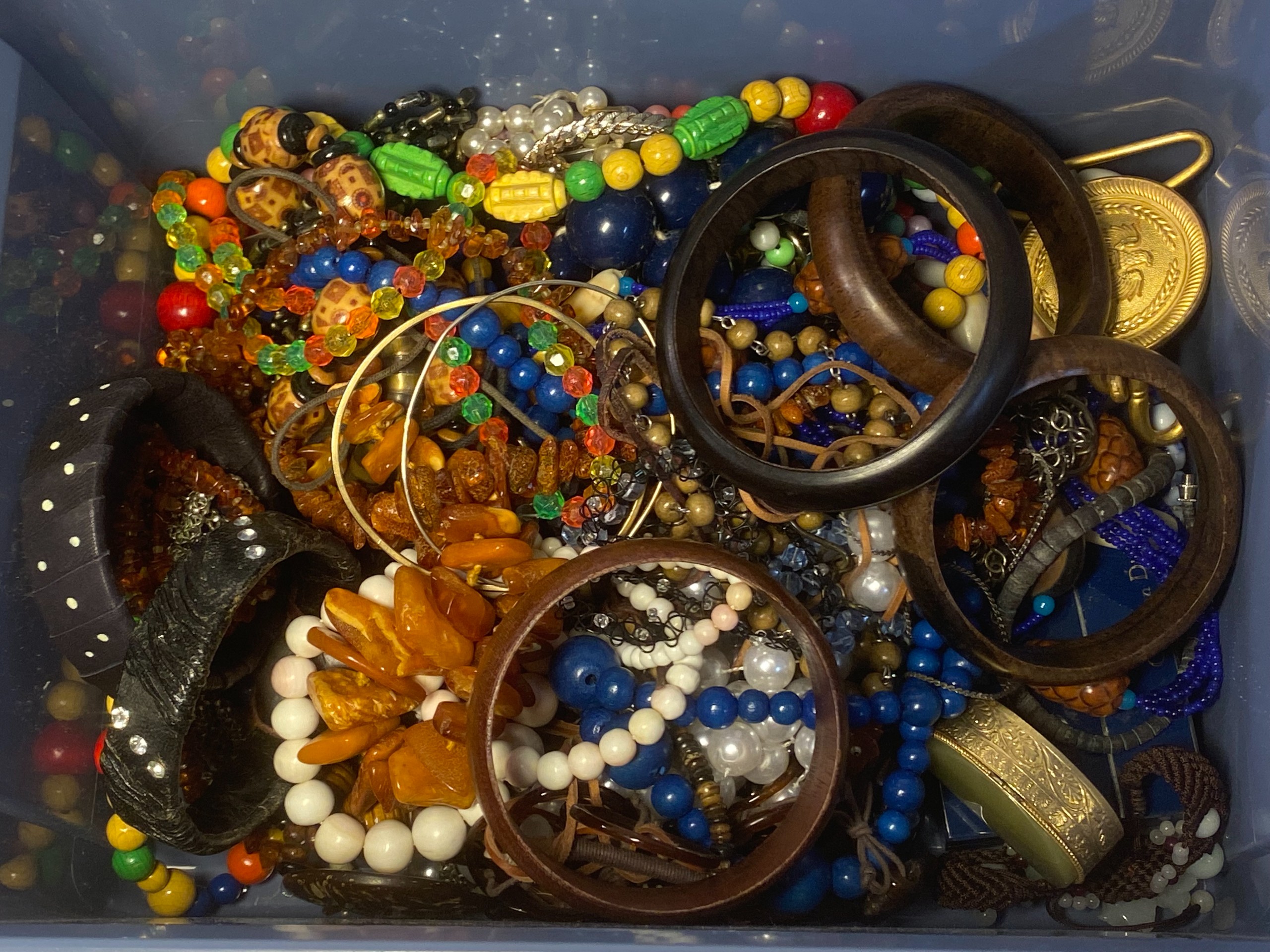 Koruja - Huutokauppa Ekman