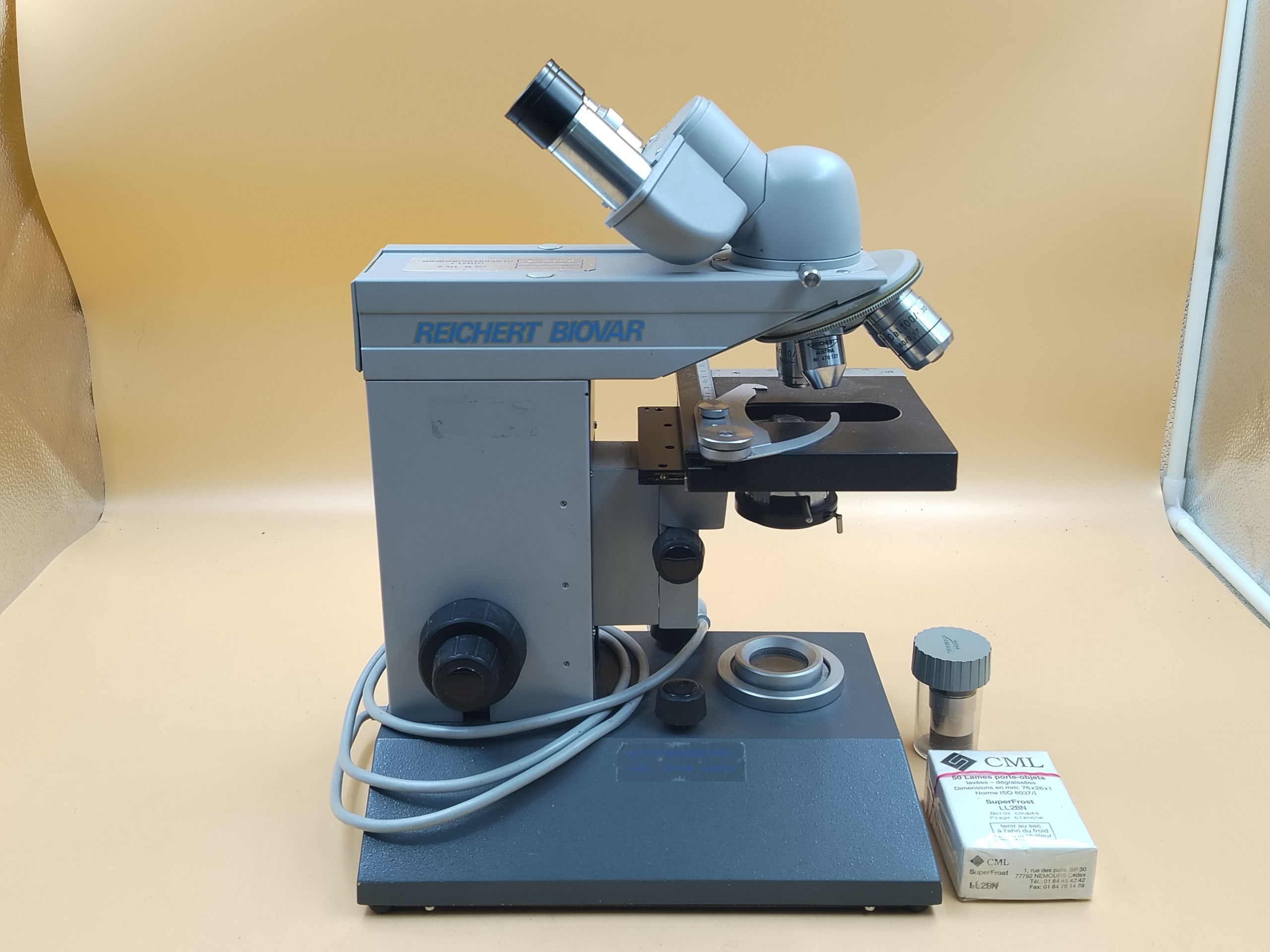 Mikroskooppi - Huutokauppa Ekman