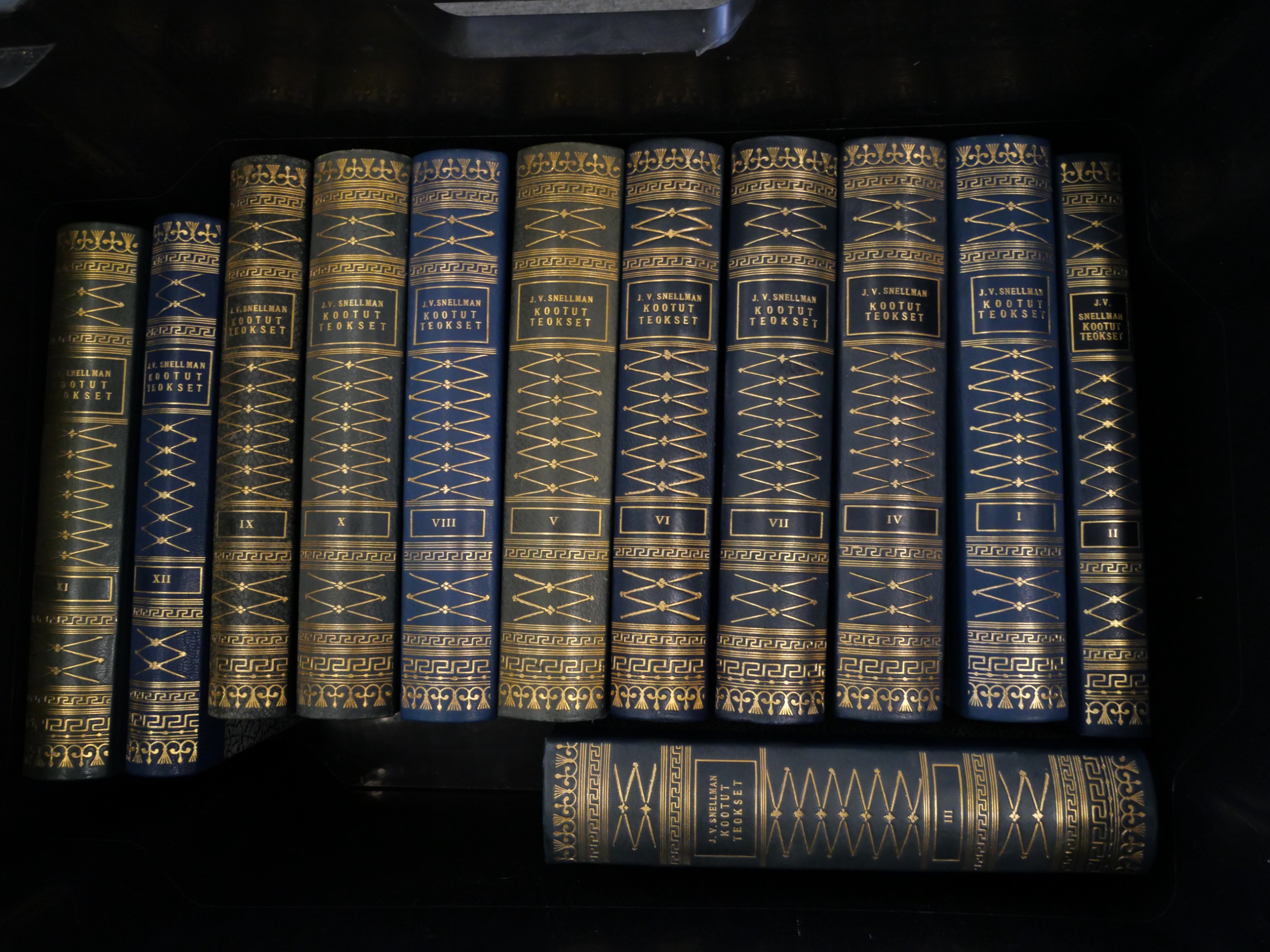 Kirjat - Huutokauppa Ekman