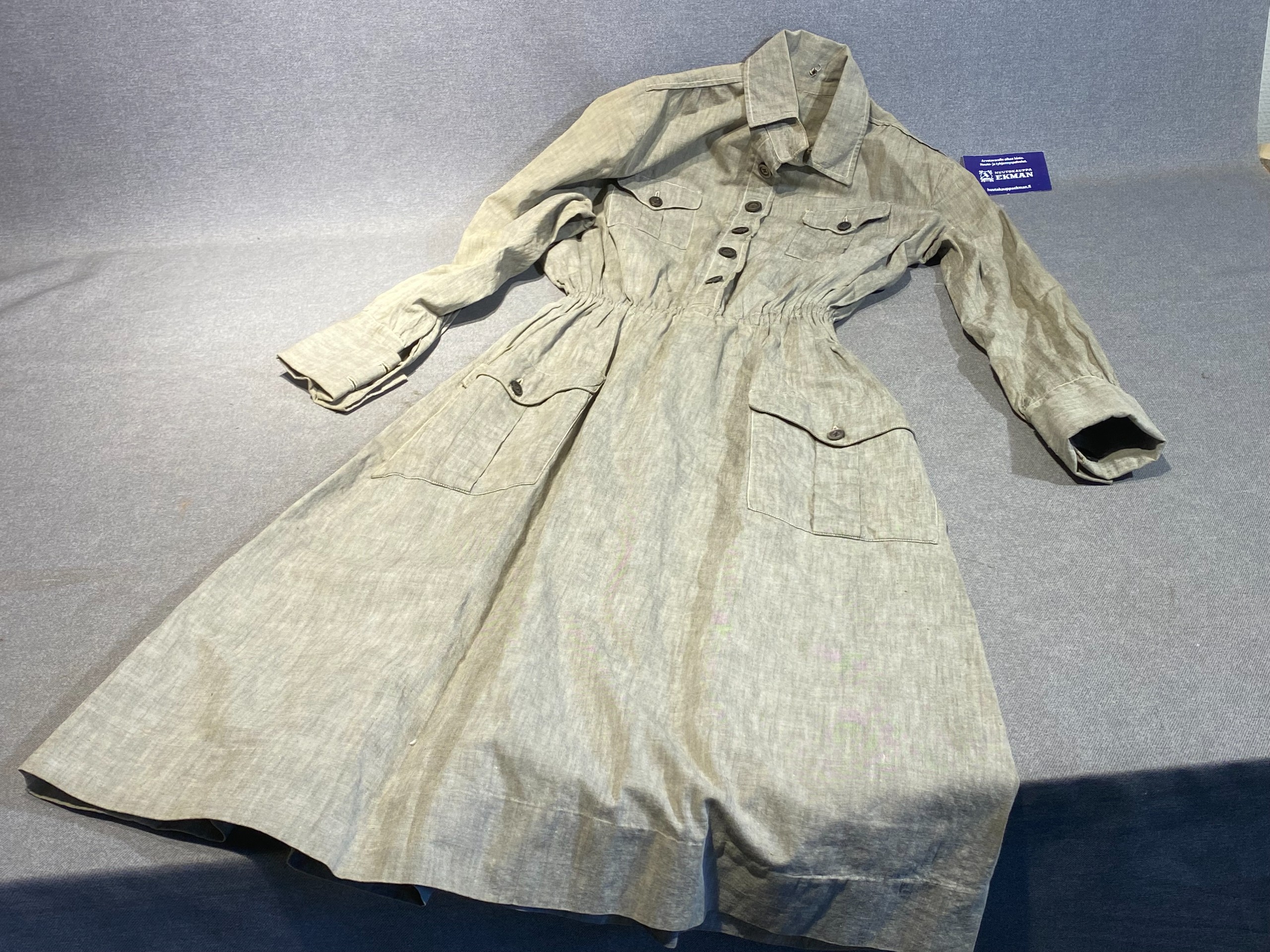 Lottapuku - Huutokauppa Ekman