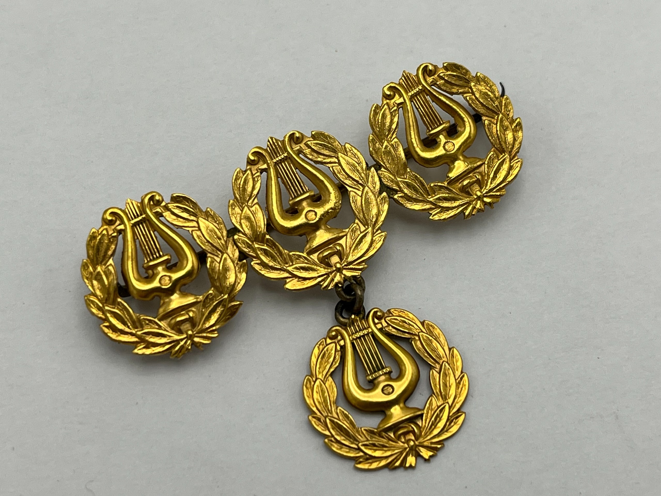 Kultaiset lyyrat 14K - Huutokauppa Ekman