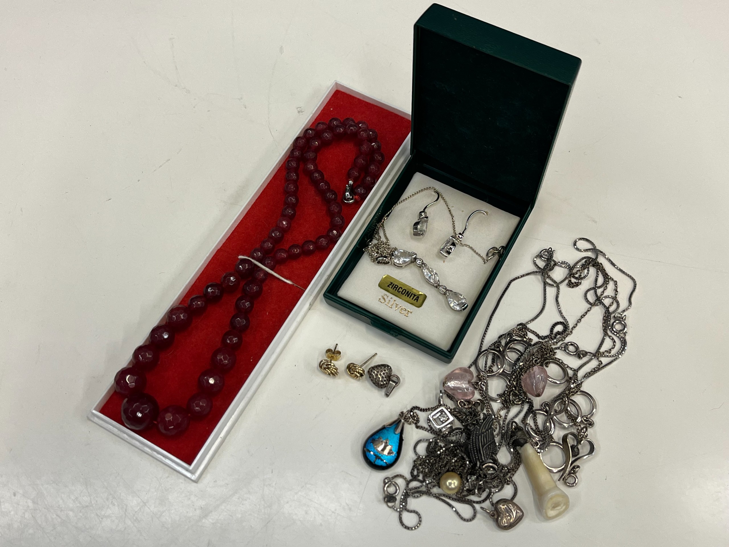 Hopeiset korut ym - Huutokauppa Ekman