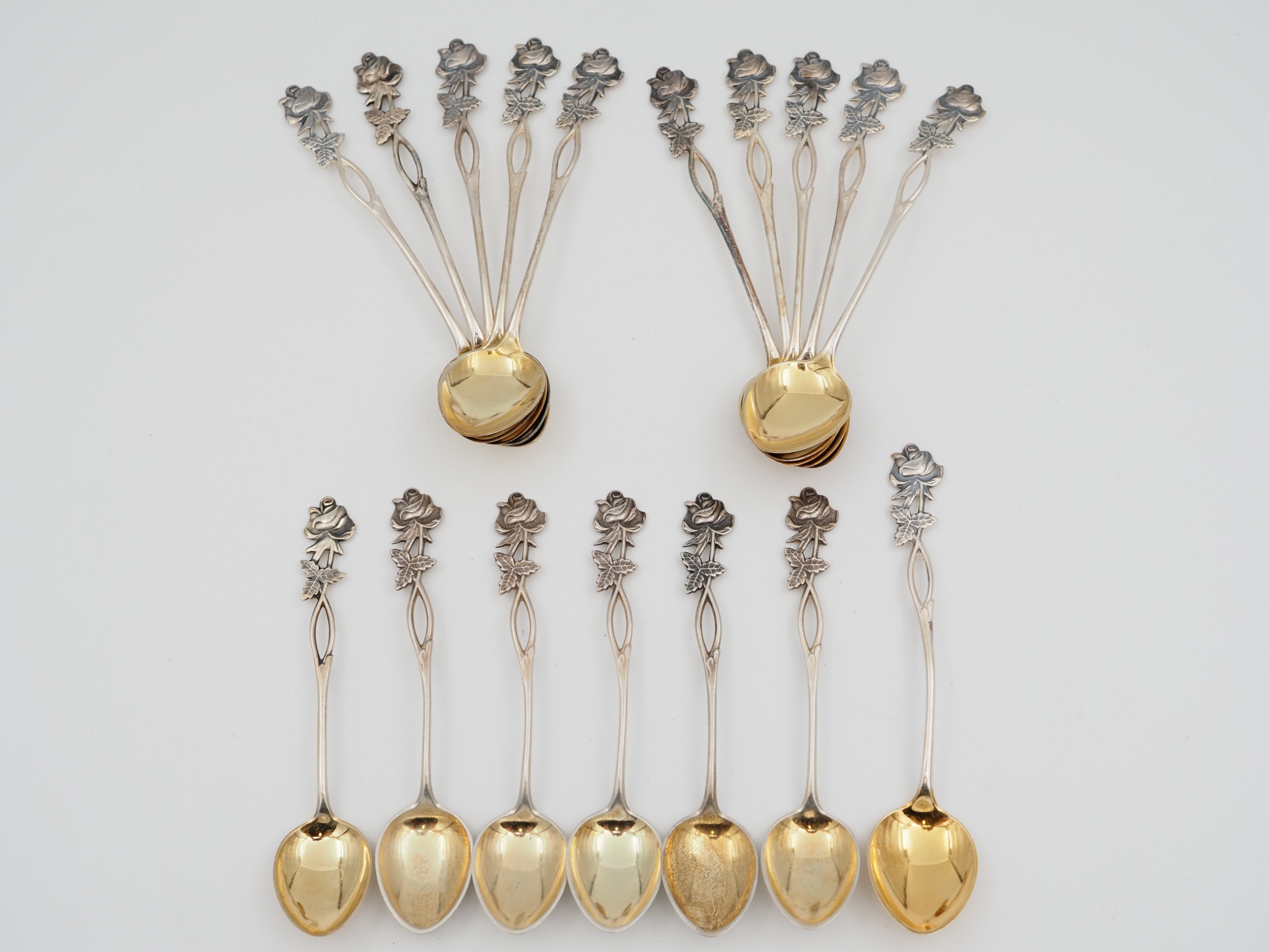 Hopealusikat - Huutokauppa Ekman