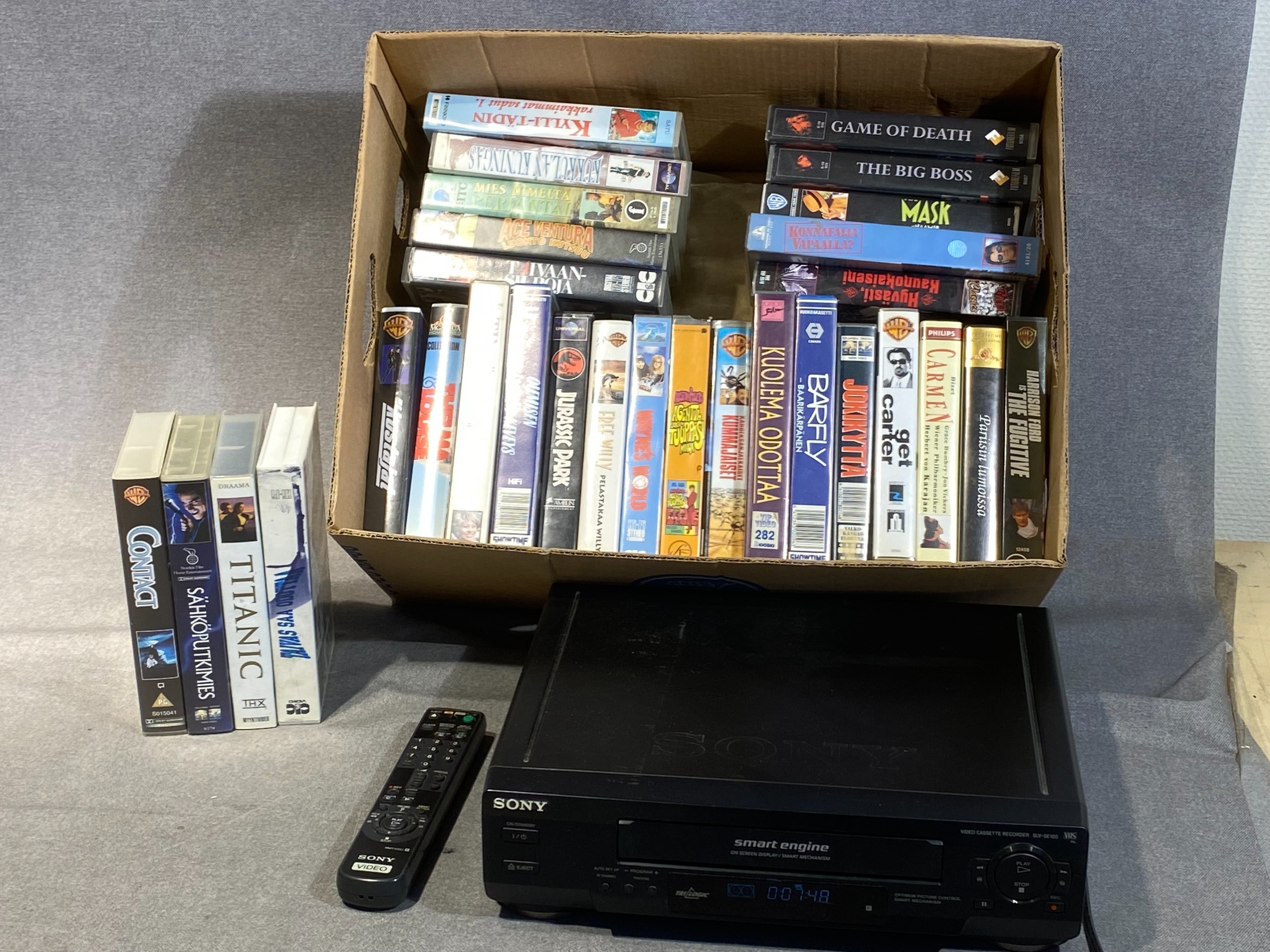 Videot ja kasetit - Huutokauppa Ekman