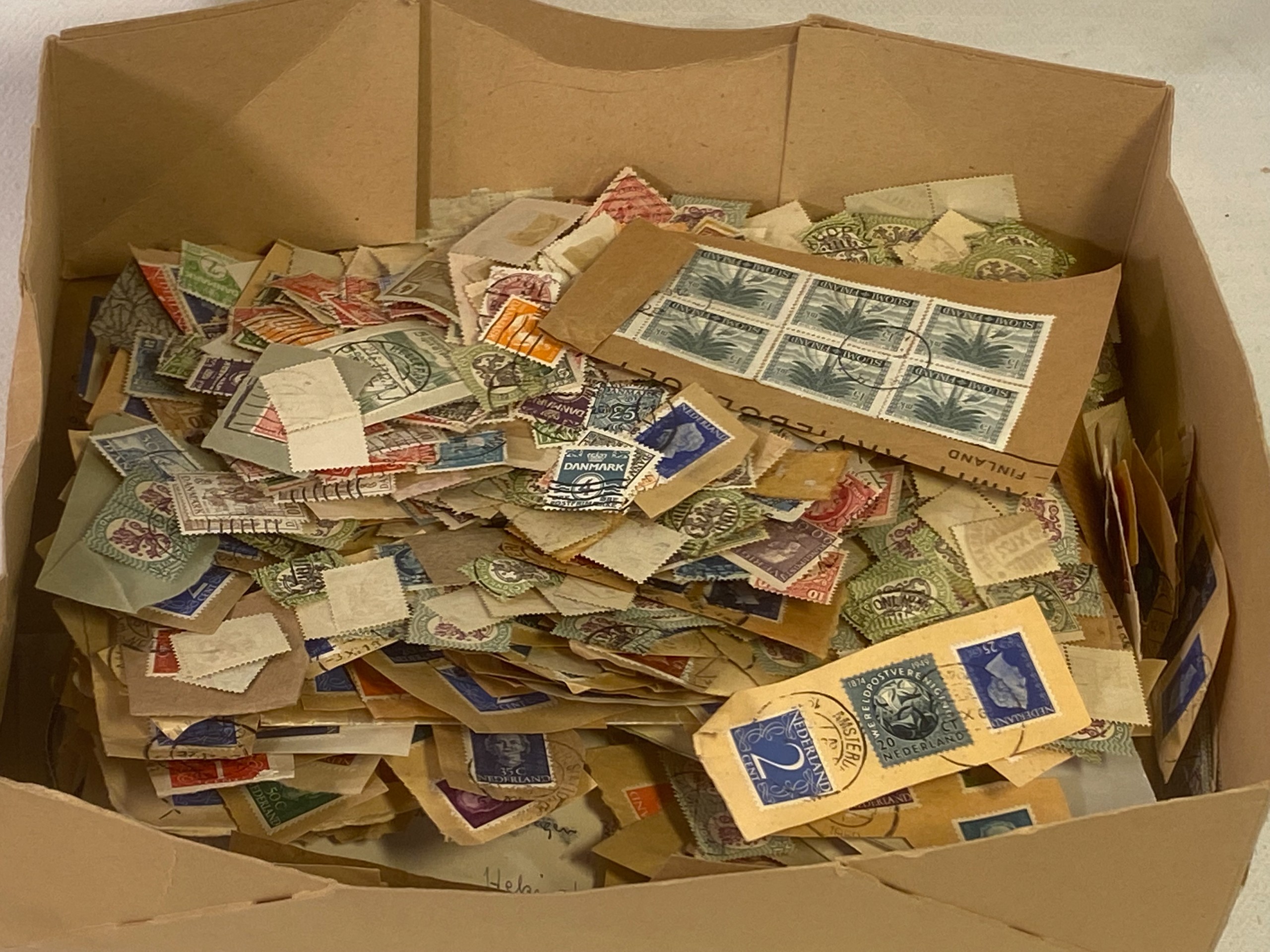 Postimerkit ja kortit - Huutokauppa Ekman