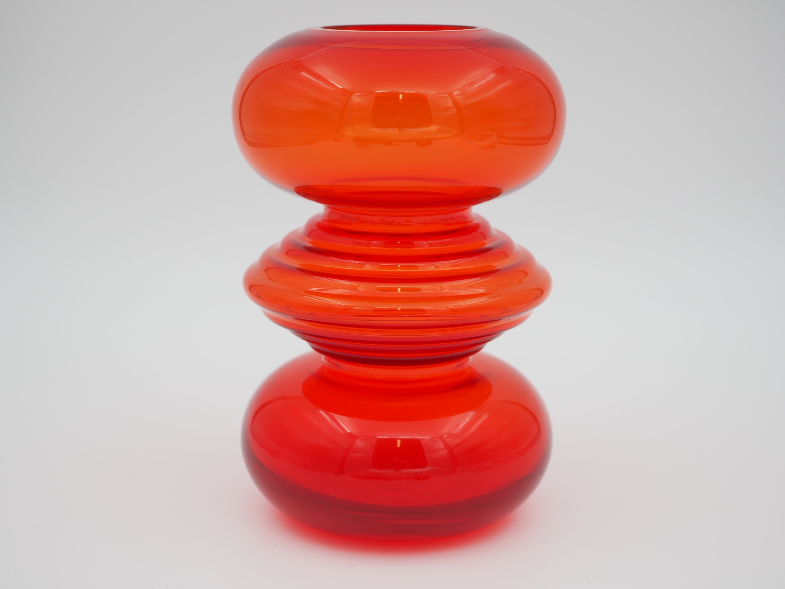 Nanny Still - Huutokauppa Ekman