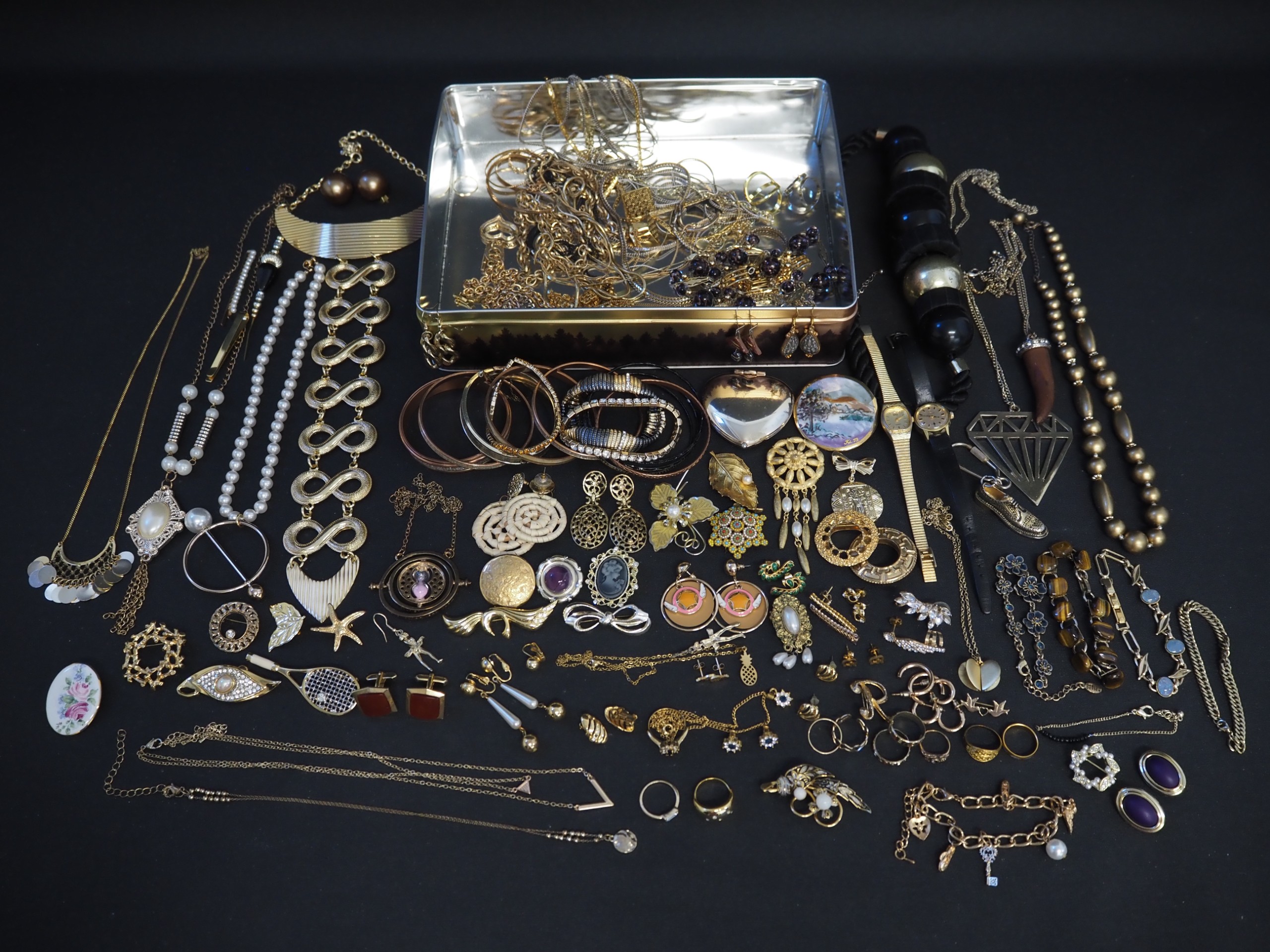 Korut ym. - Huutokauppa Ekman