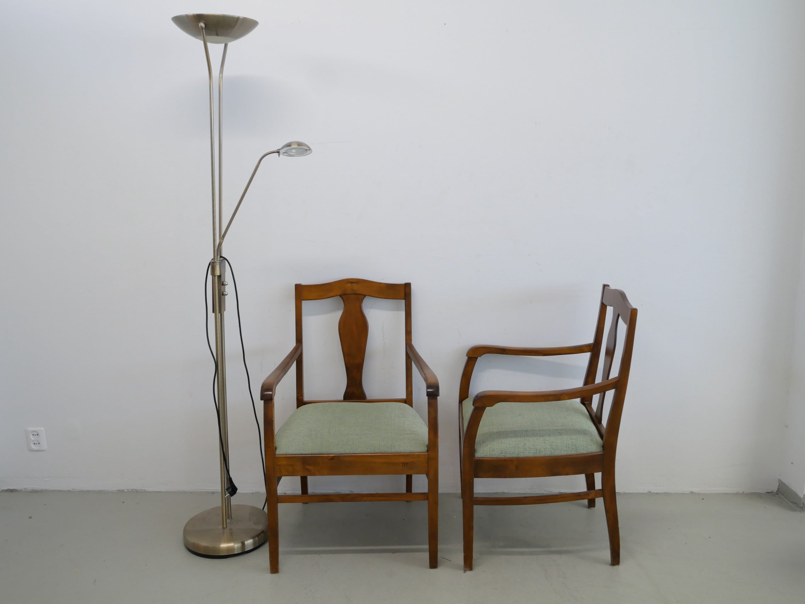 *Tuolit ja valaisin - Huutokauppa Ekman