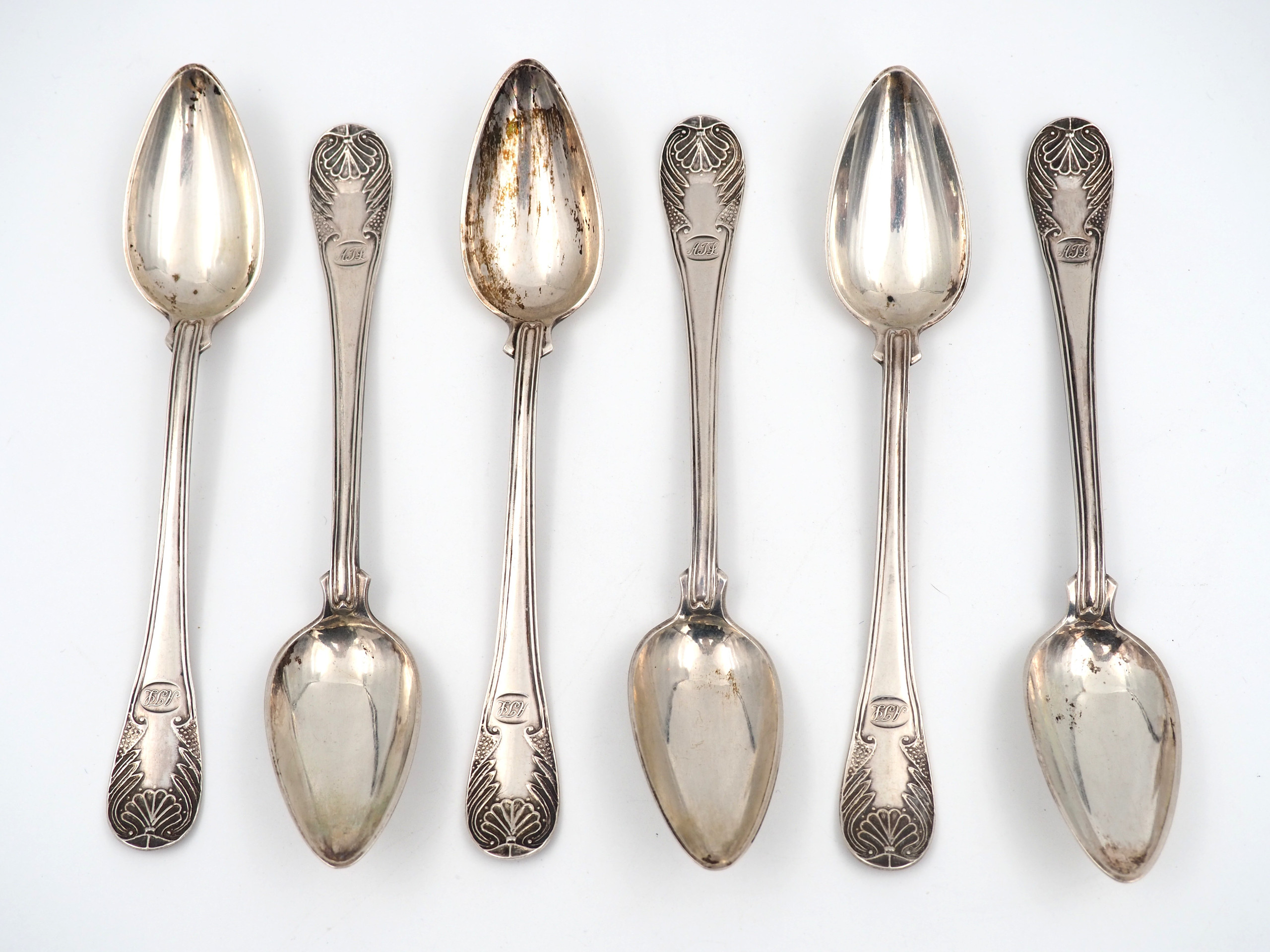 Hopealusikat - Huutokauppa Ekman